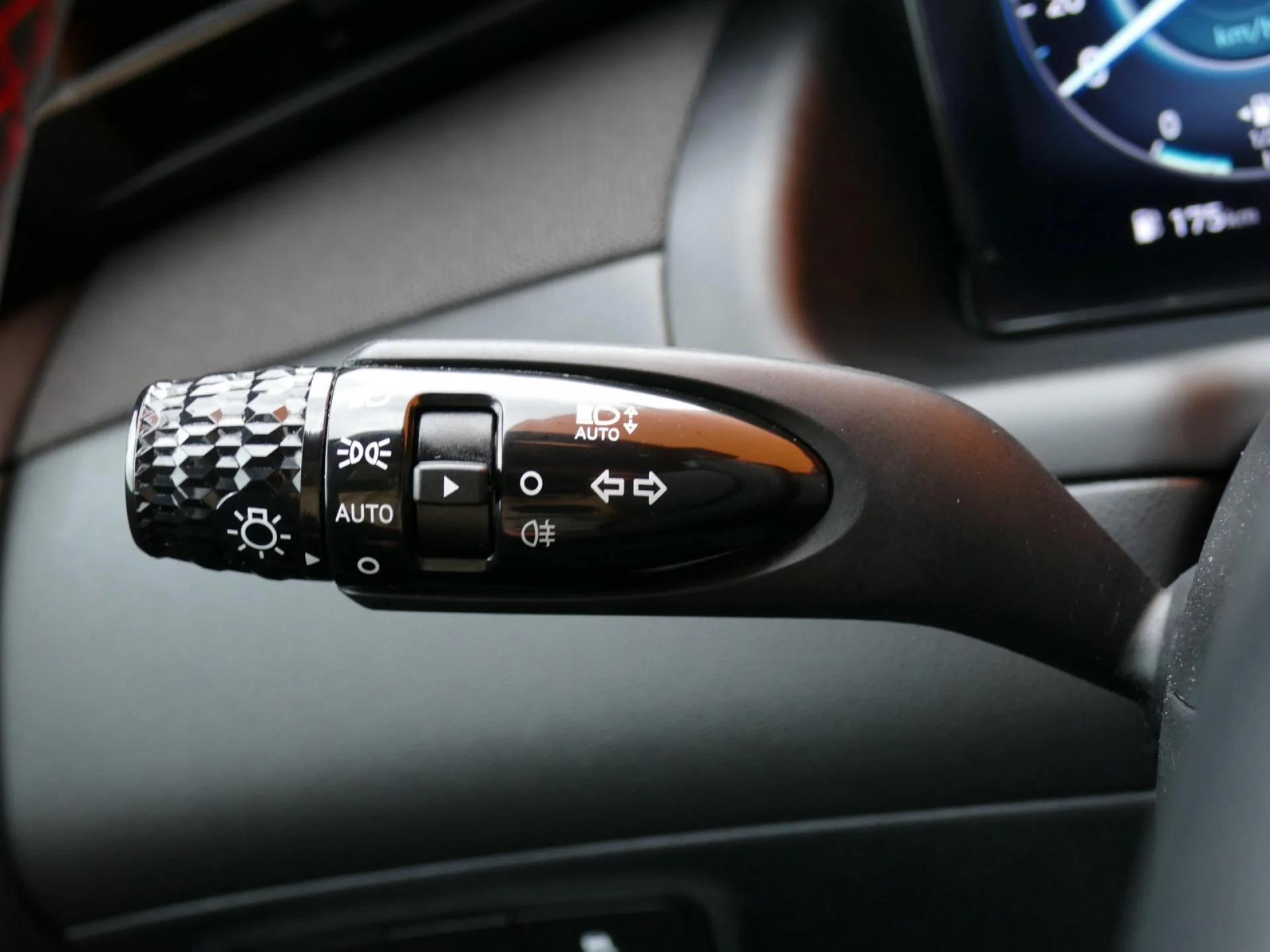 HYUNDAI TUCSON - Miniature 29 sur 38 - Cliquer pour voir cette photo