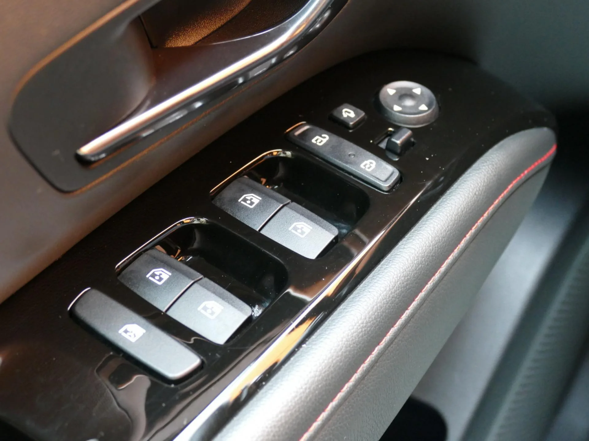HYUNDAI TUCSON - Miniature 28 sur 38 - Cliquer pour voir cette photo