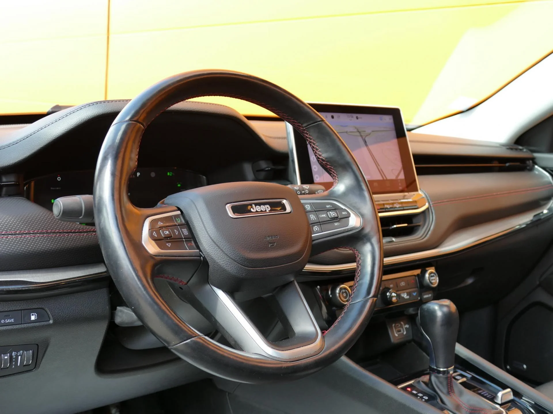 JEEP COMPASS - Miniature 14 sur 27 - Cliquer pour voir cette photo
