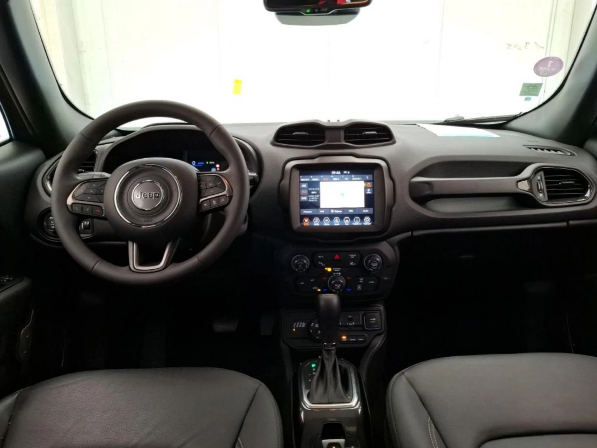 JEEP RENEGADE - Miniature 6 sur 9 - Cliquer pour voir cette photo