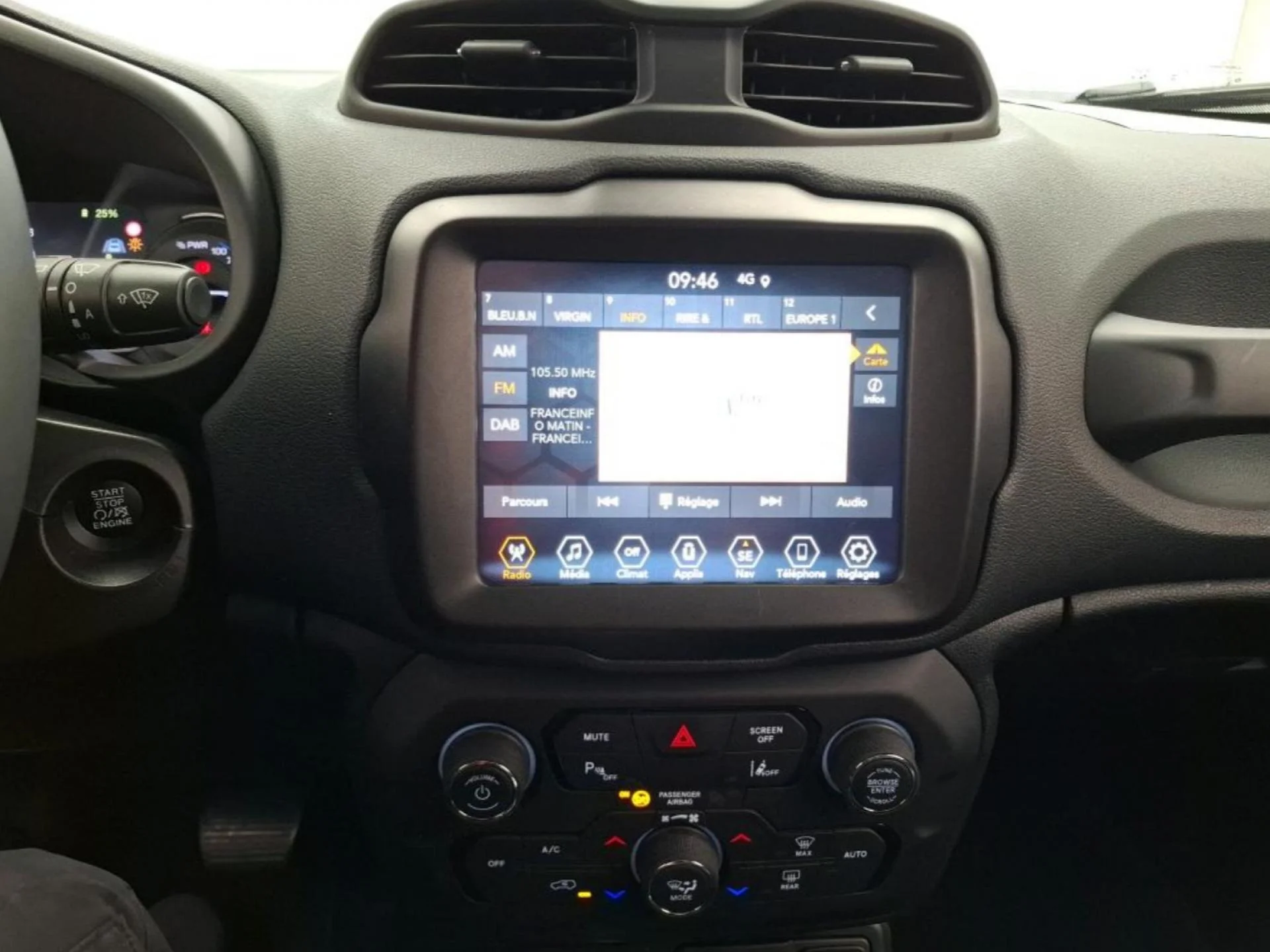 JEEP RENEGADE - Miniature 8 sur 9 - Cliquer pour voir cette photo