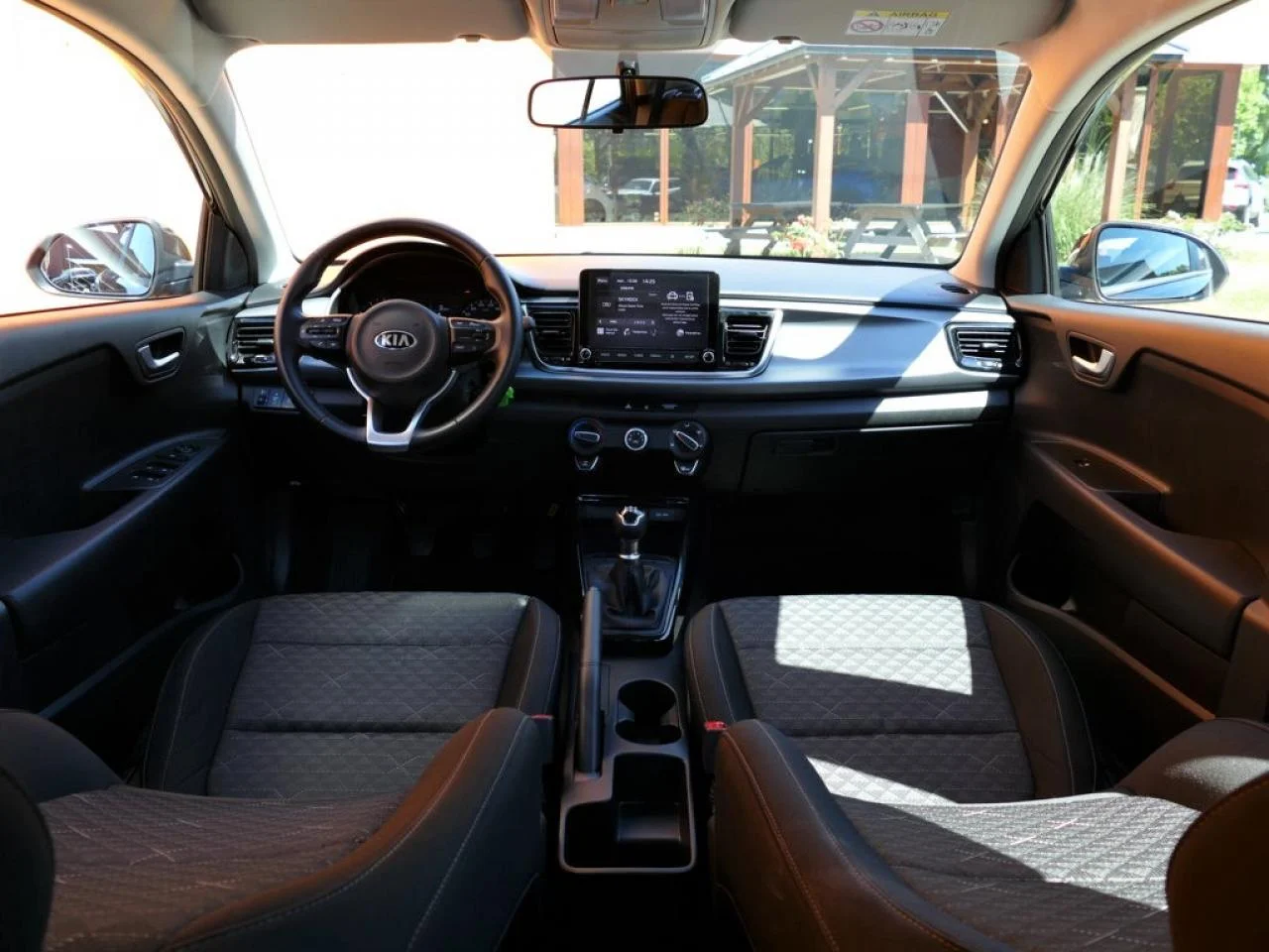 KIA RIO - Miniature 3 sur 20 - Cliquer pour voir cette photo