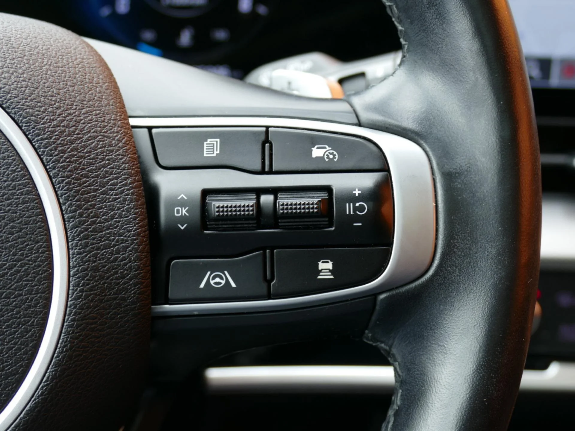 KIA SPORTAGE - Miniature 13 sur 31 - Cliquer pour voir cette photo