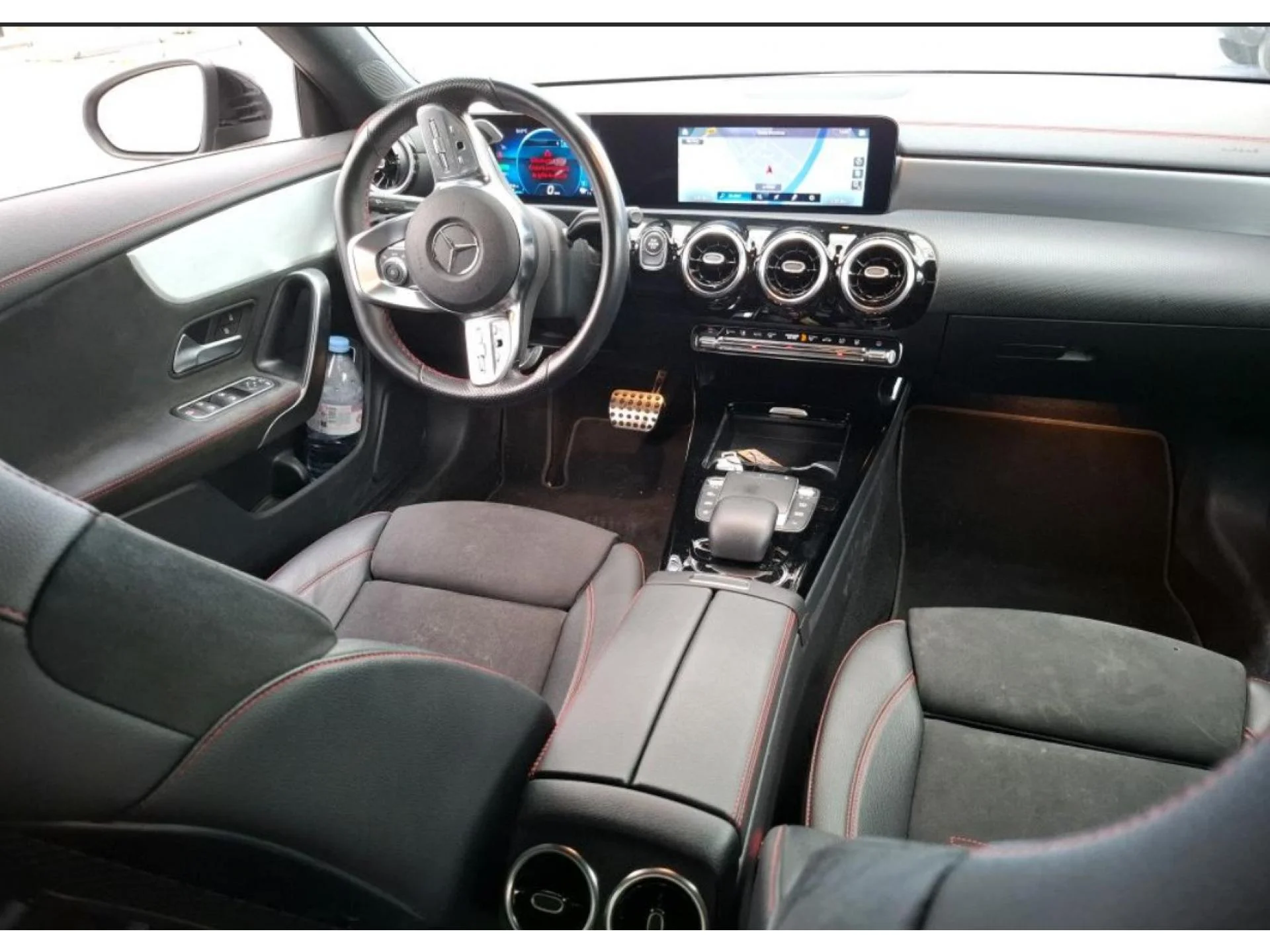 MERCEDES CLA - Miniature 3 sur 5 - Cliquer pour voir cette photo