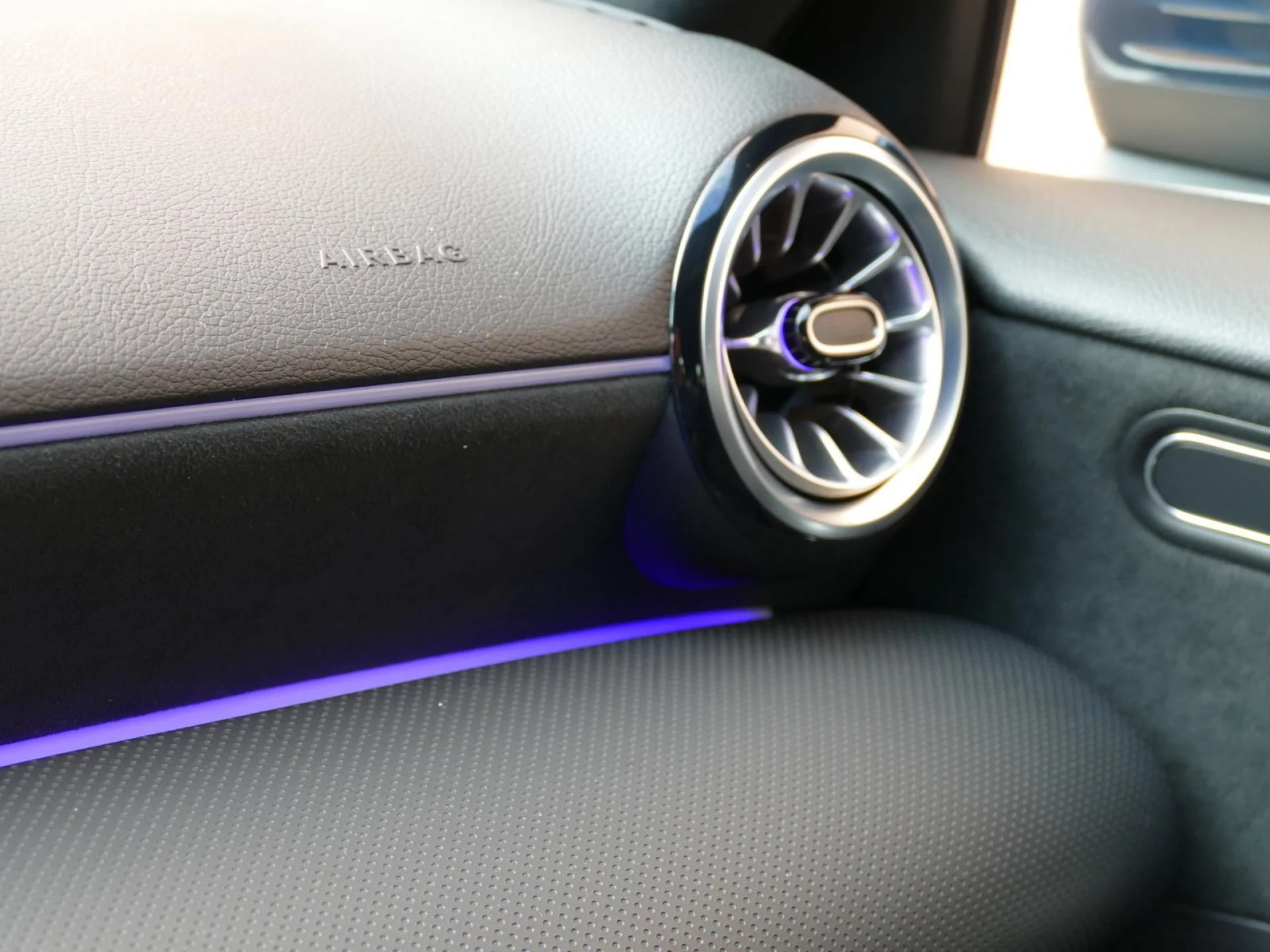 MERCEDES CLASSE A - Miniature 19 sur 27 - Cliquer pour voir cette photo