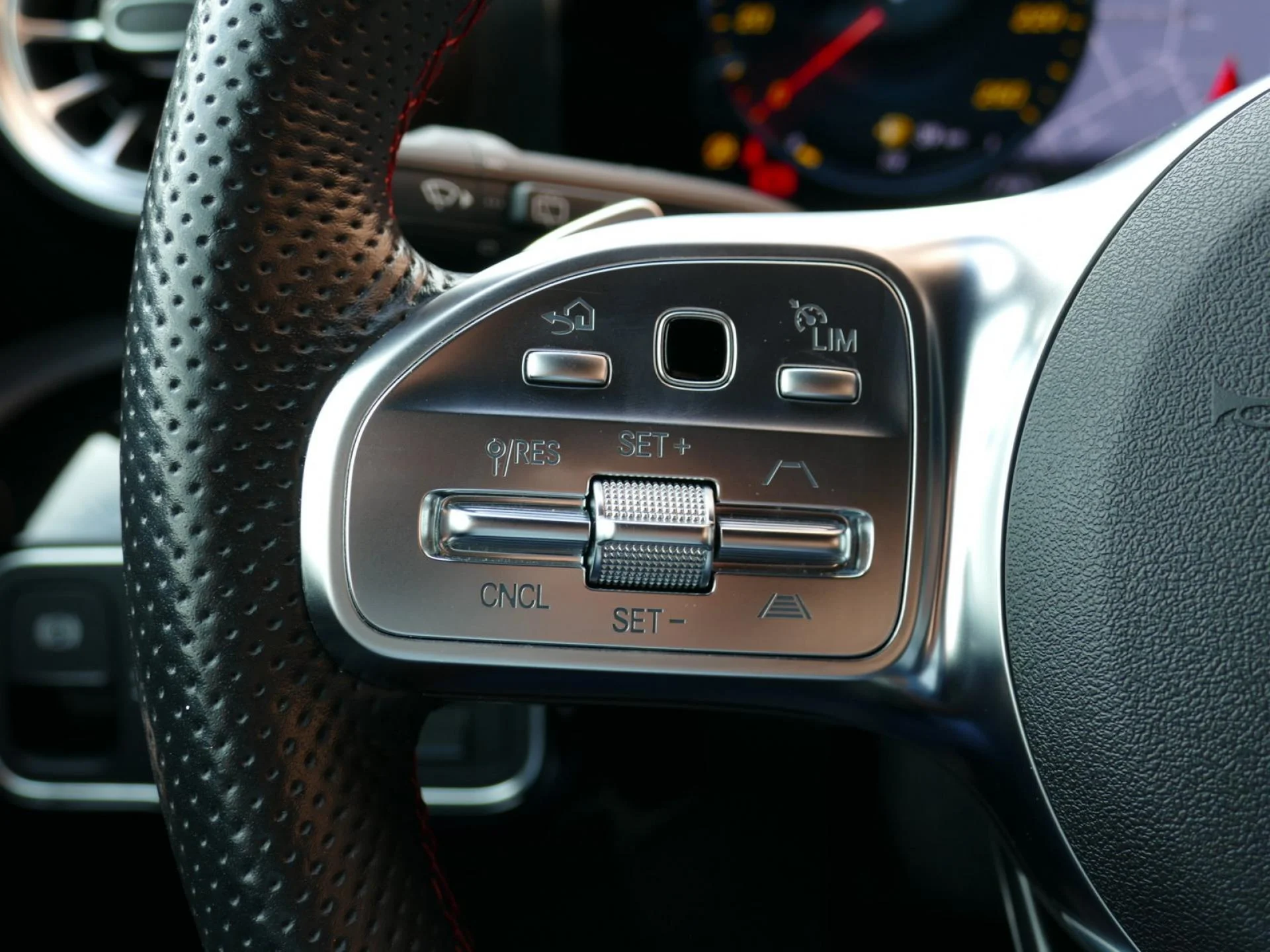 MERCEDES CLASSE A - Miniature 15 sur 27 - Cliquer pour voir cette photo