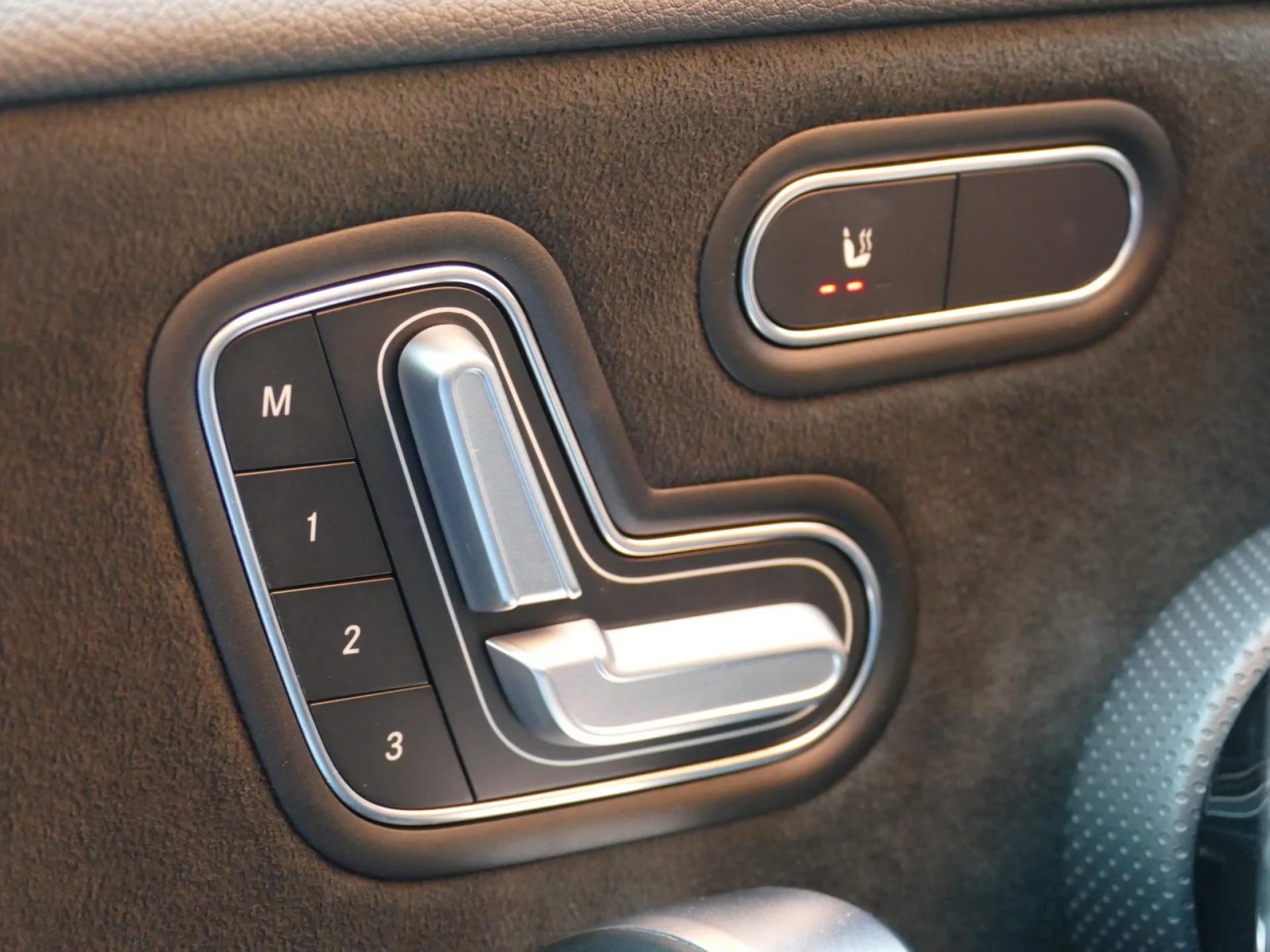 MERCEDES CLASSE A - Miniature 18 sur 34 - Cliquer pour voir cette photo