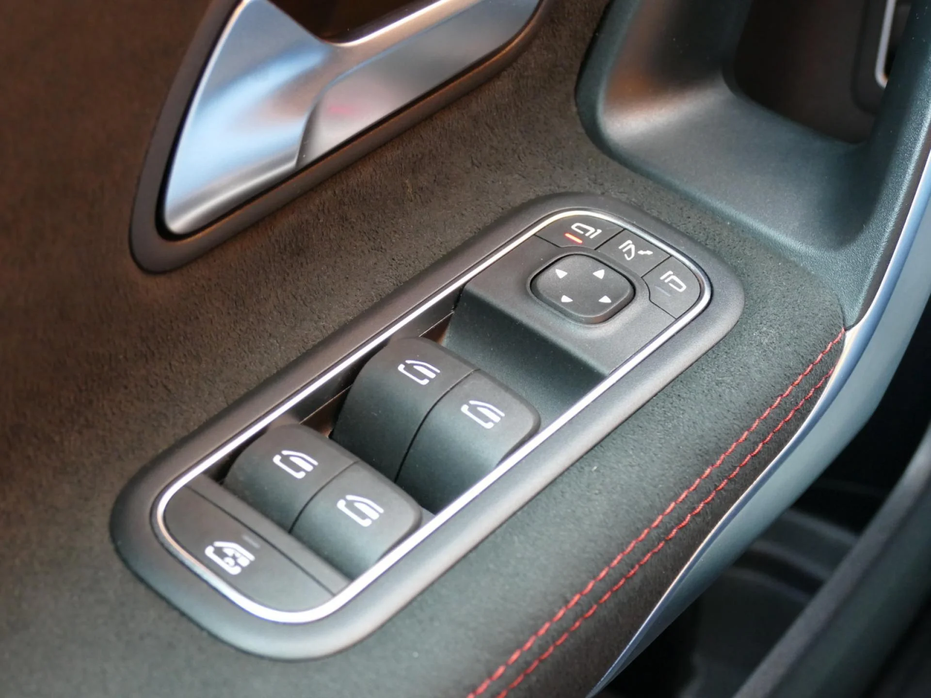 MERCEDES CLASSE A - Miniature 23 sur 34 - Cliquer pour voir cette photo