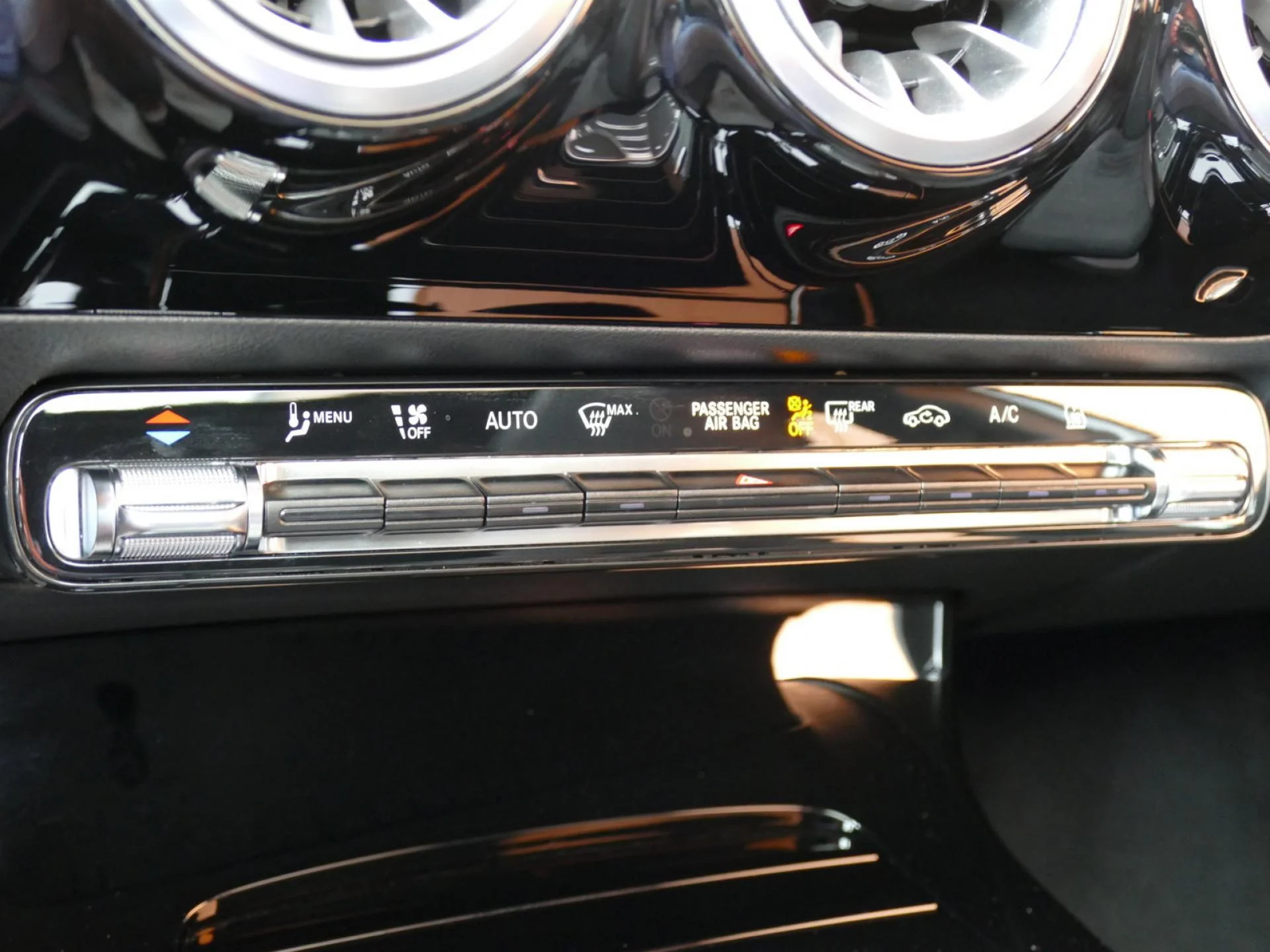 MERCEDES CLASSE A - Miniature 14 sur 34 - Cliquer pour voir cette photo