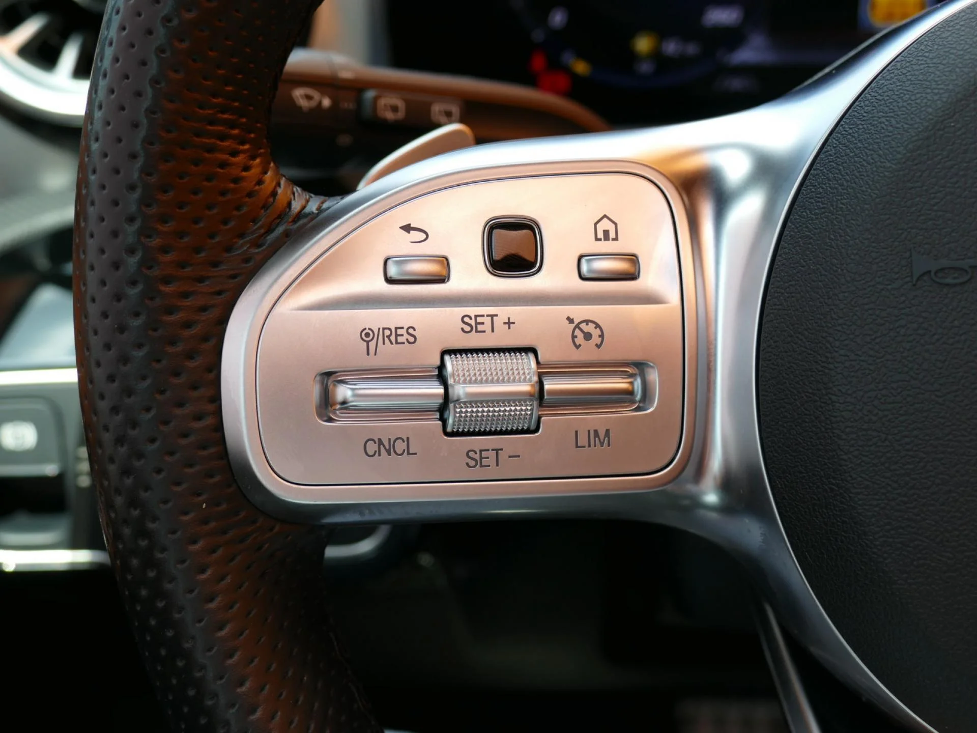 MERCEDES CLASSE A - Miniature 17 sur 32 - Cliquer pour voir cette photo