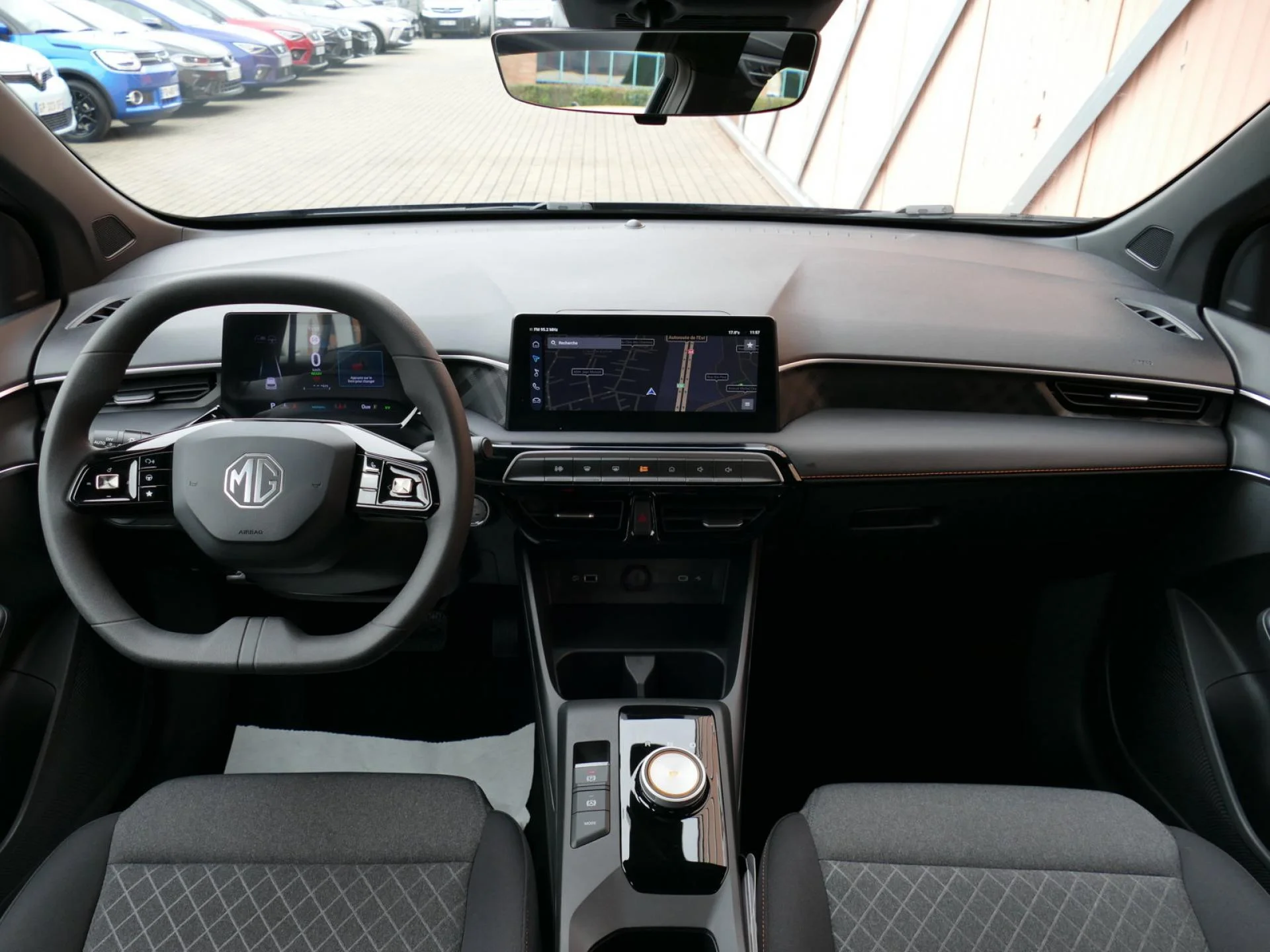 MG MOTOR MG3 - Miniature 5 sur 32 - Cliquer pour voir cette photo