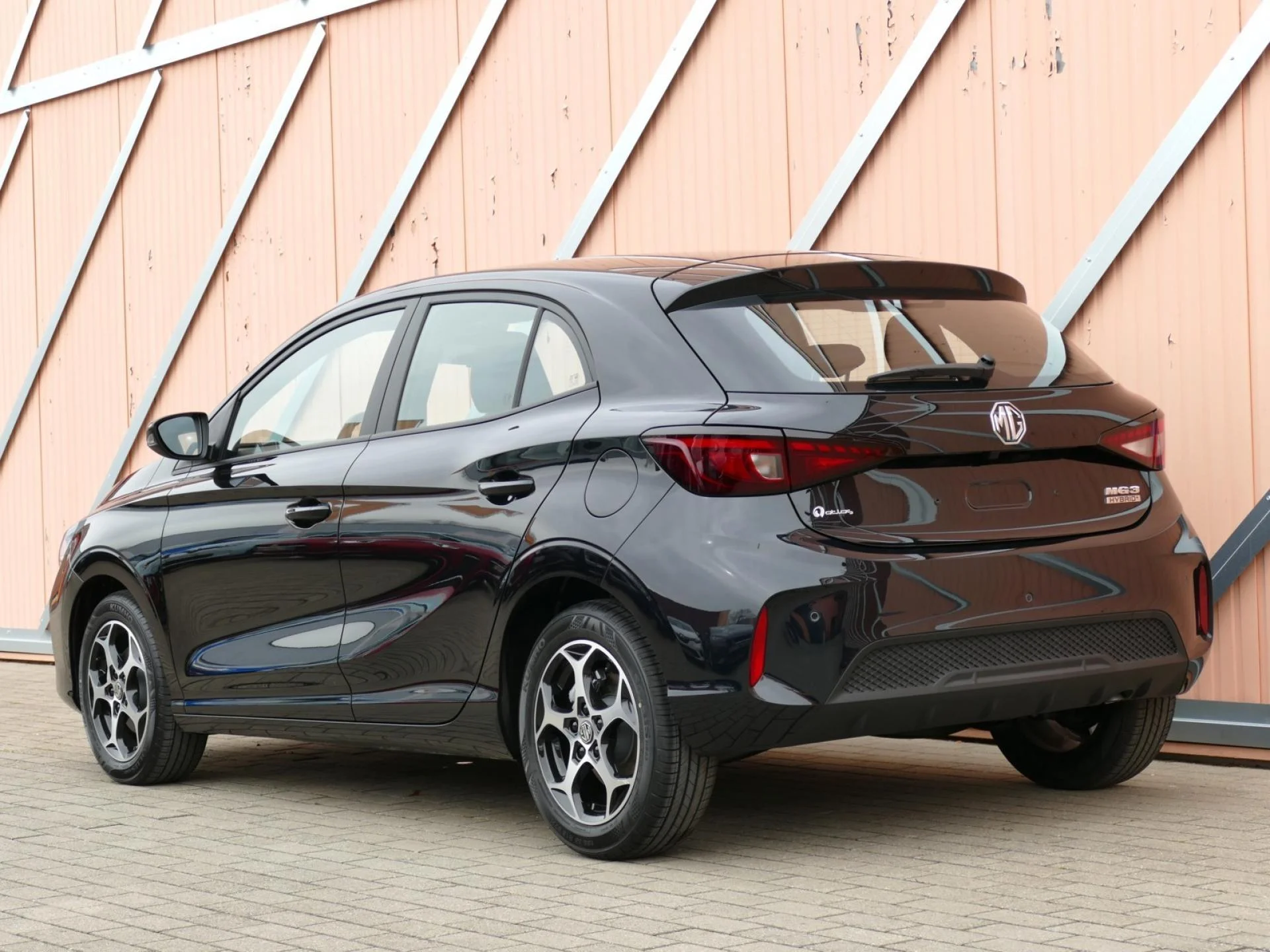MG MOTOR MG3 - Miniature 4 sur 32 - Cliquer pour voir cette photo