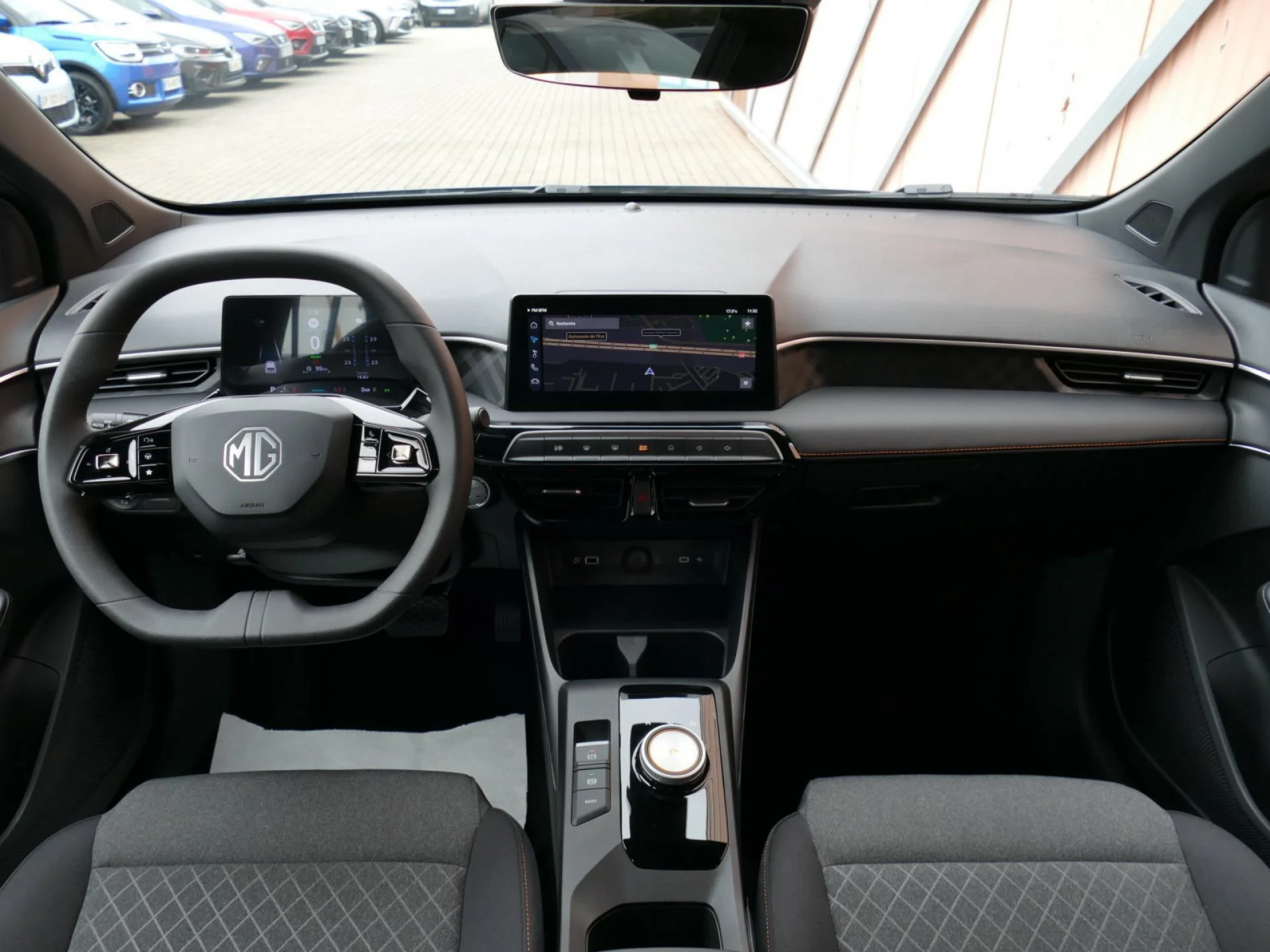 MG MOTOR MG3 - Miniature 5 sur 32 - Cliquer pour voir cette photo