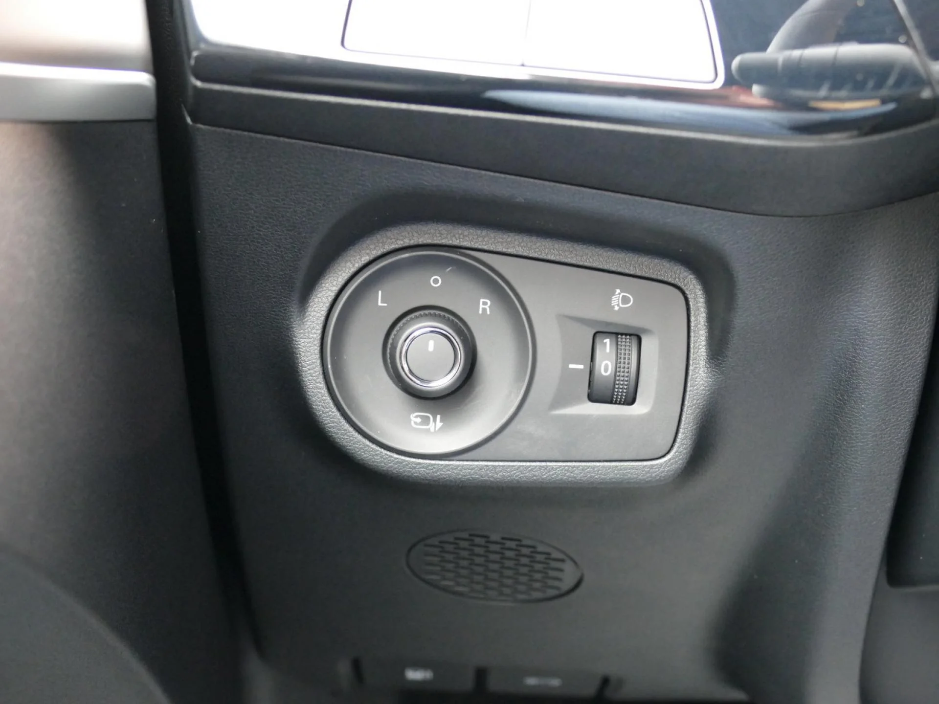 MG MOTOR MG3 - Miniature 21 sur 32 - Cliquer pour voir cette photo