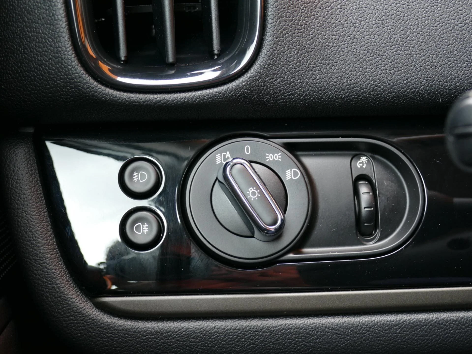 MINI COUNTRYMAN - Miniature 24 sur 36 - Cliquer pour voir cette photo