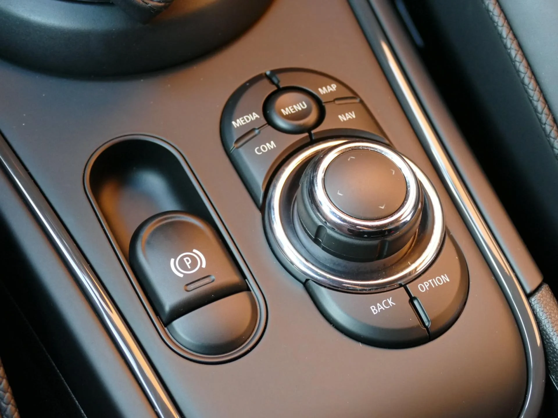 MINI COUNTRYMAN - Miniature 23 sur 37 - Cliquer pour voir cette photo