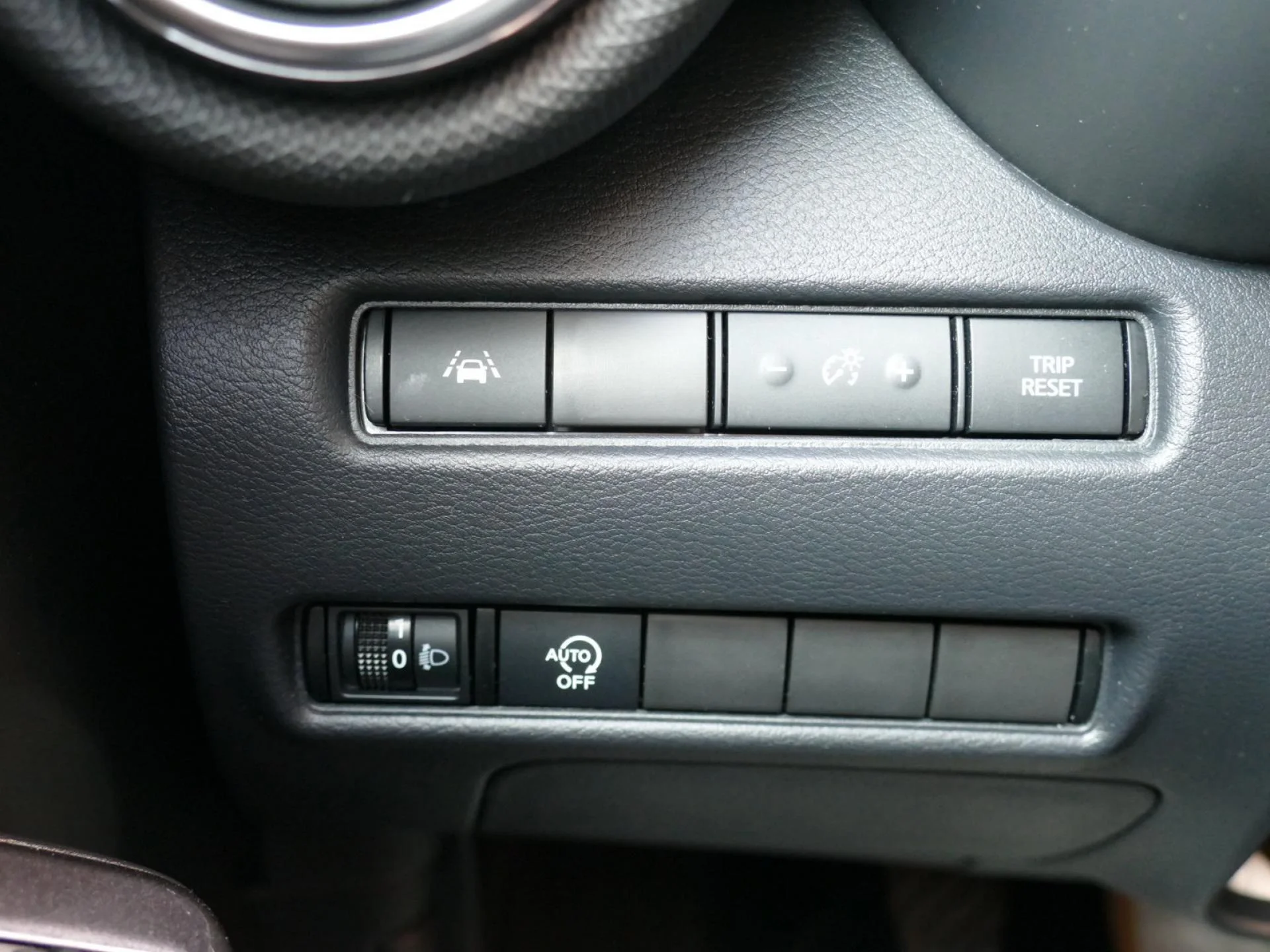 NISSAN JUKE - Miniature 15 sur 26 - Cliquer pour voir cette photo