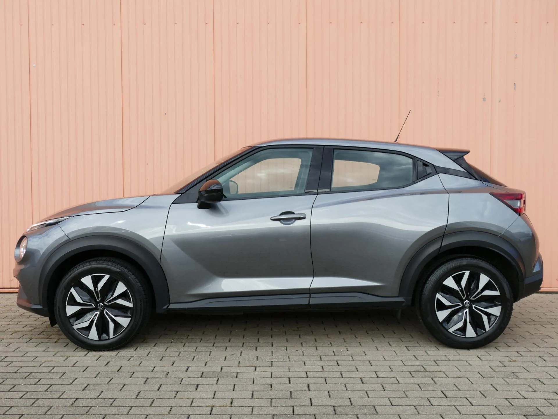 NISSAN JUKE - Miniature 2 sur 26 - Cliquer pour voir cette photo