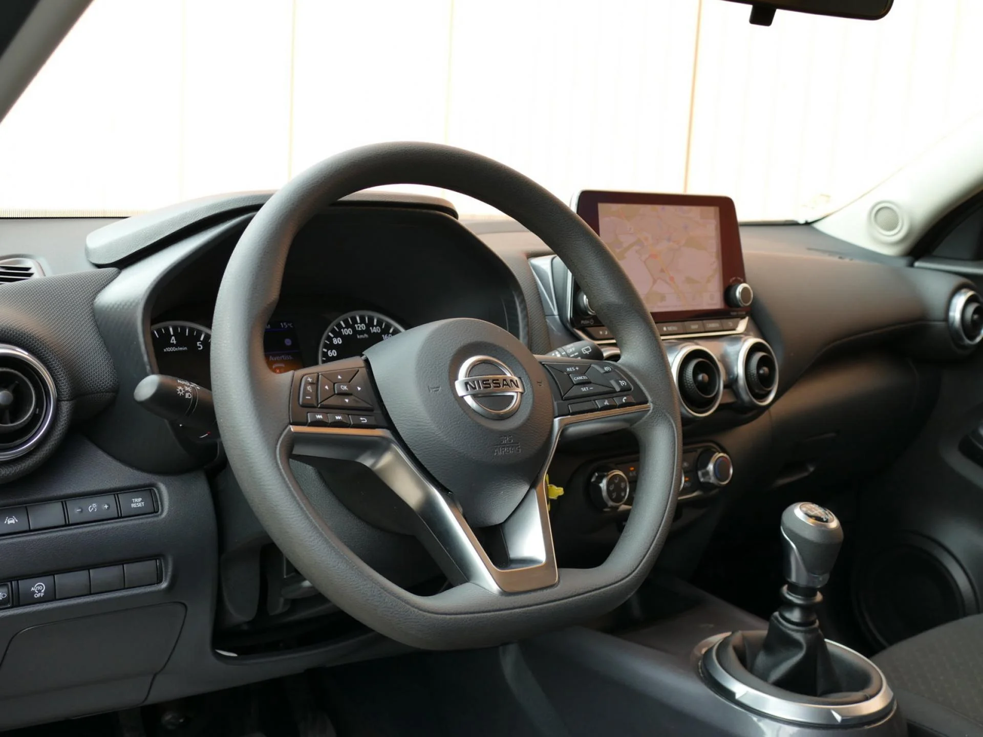 NISSAN JUKE - Miniature 12 sur 26 - Cliquer pour voir cette photo