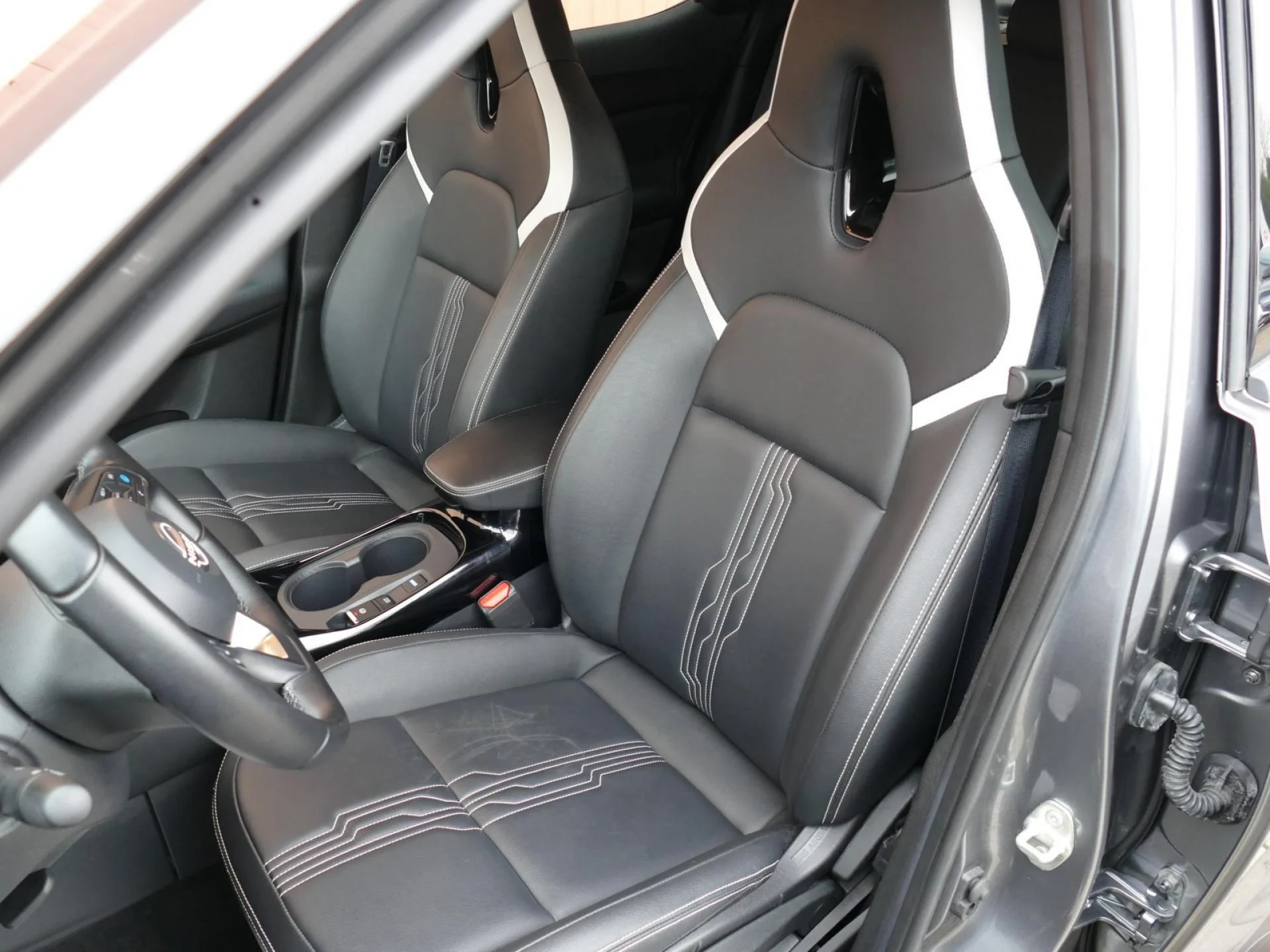 NISSAN JUKE - Miniature 7 sur 31 - Cliquer pour voir cette photo