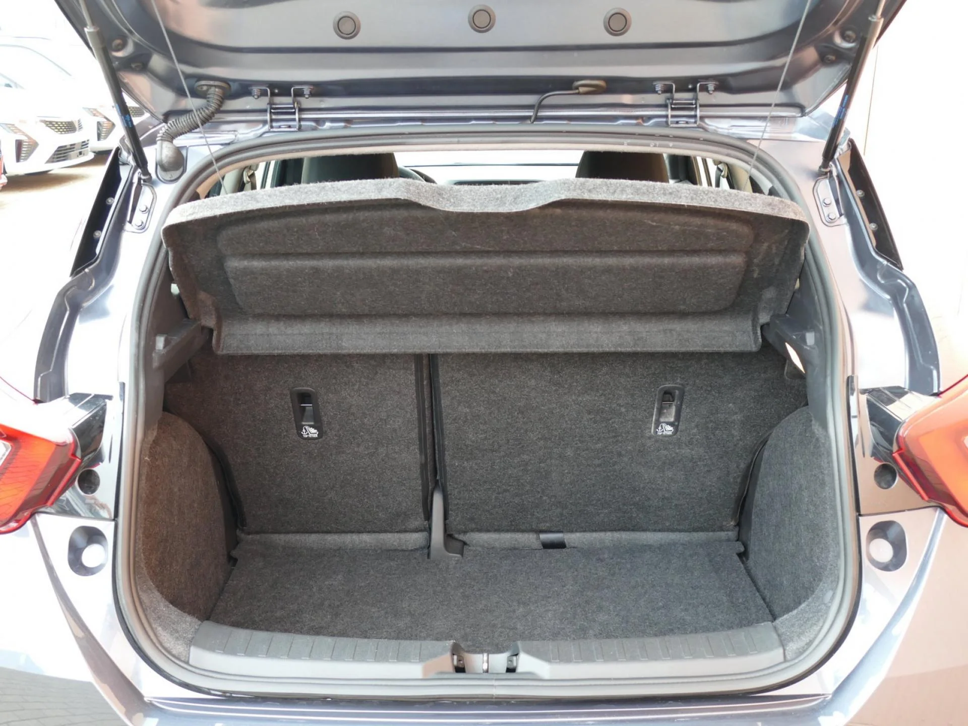 NISSAN MICRA - Miniature 8 sur 32 - Cliquer pour voir cette photo