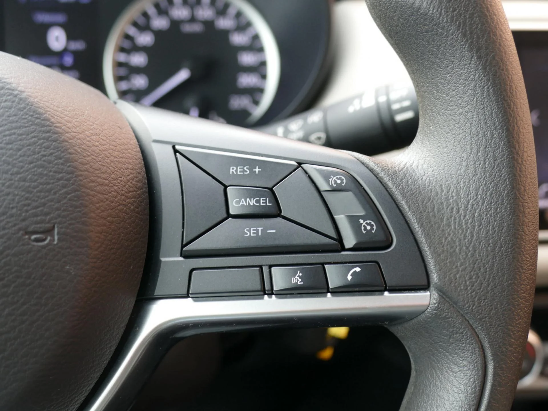 NISSAN MICRA - Miniature 16 sur 32 - Cliquer pour voir cette photo