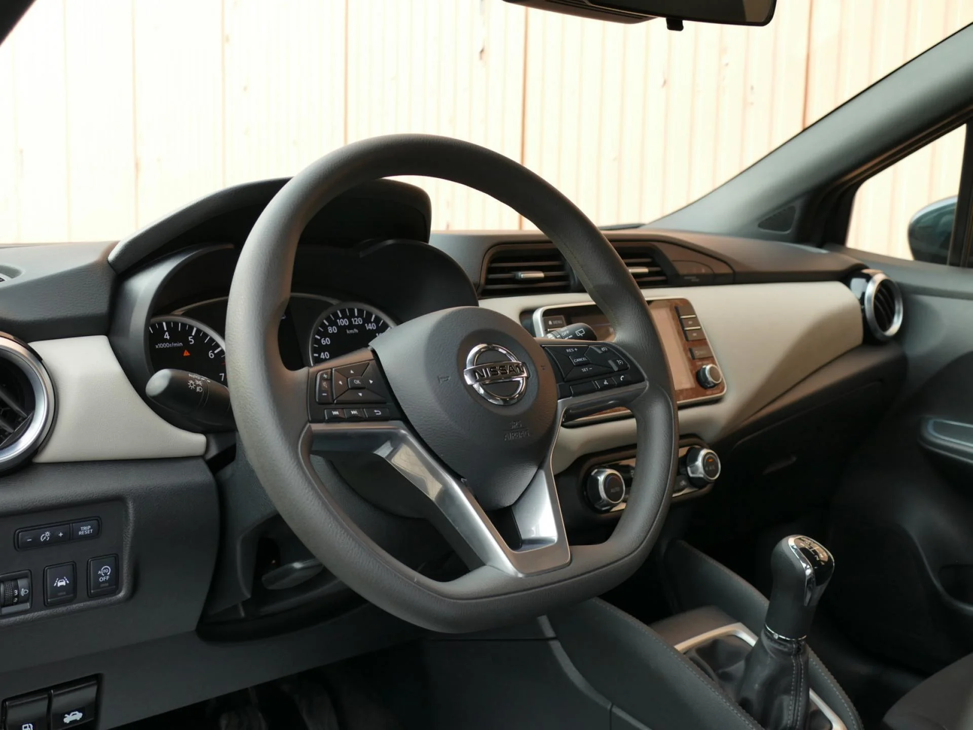 NISSAN MICRA - Miniature 12 sur 32 - Cliquer pour voir cette photo