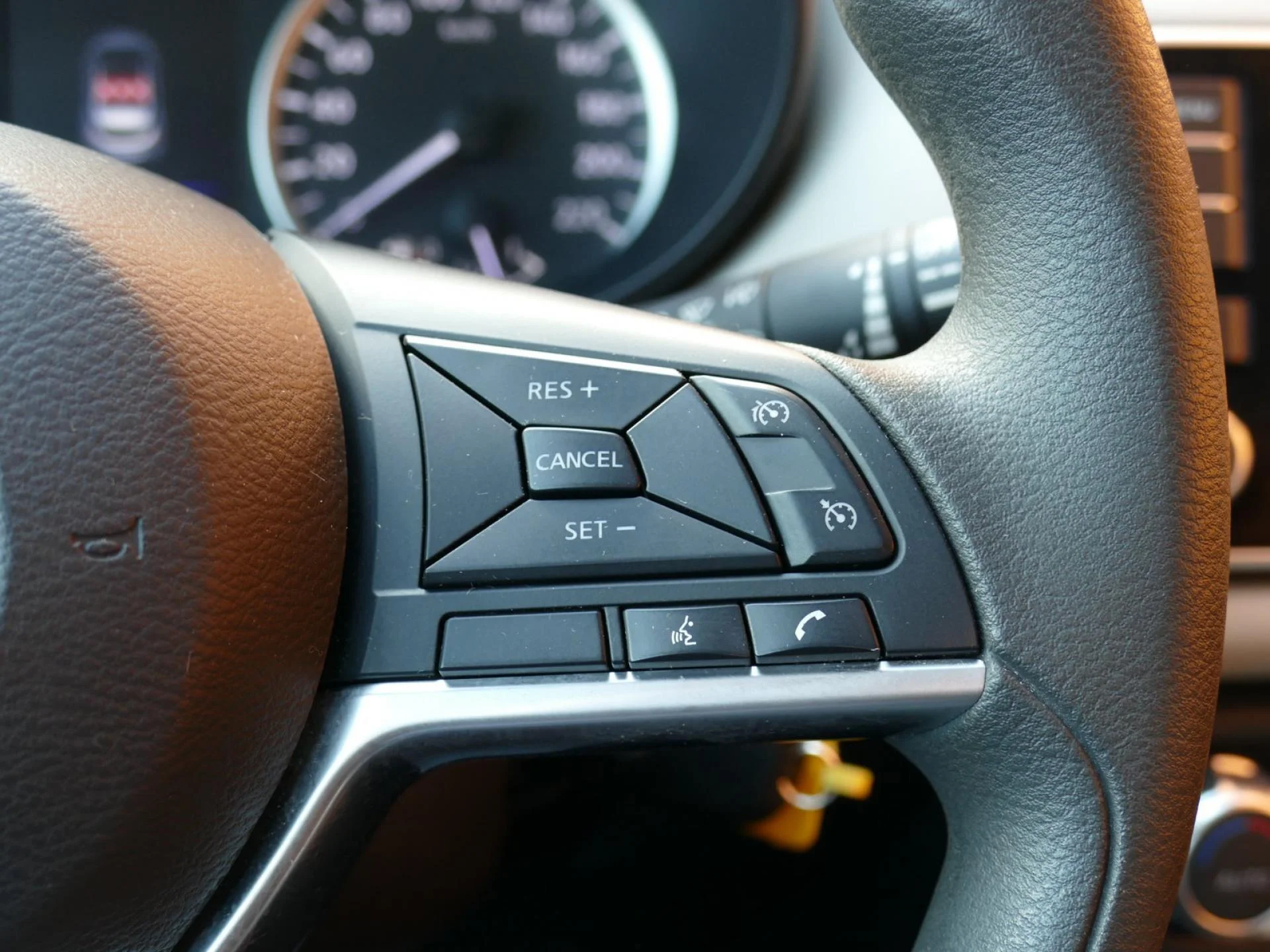 NISSAN MICRA - Miniature 15 sur 32 - Cliquer pour voir cette photo