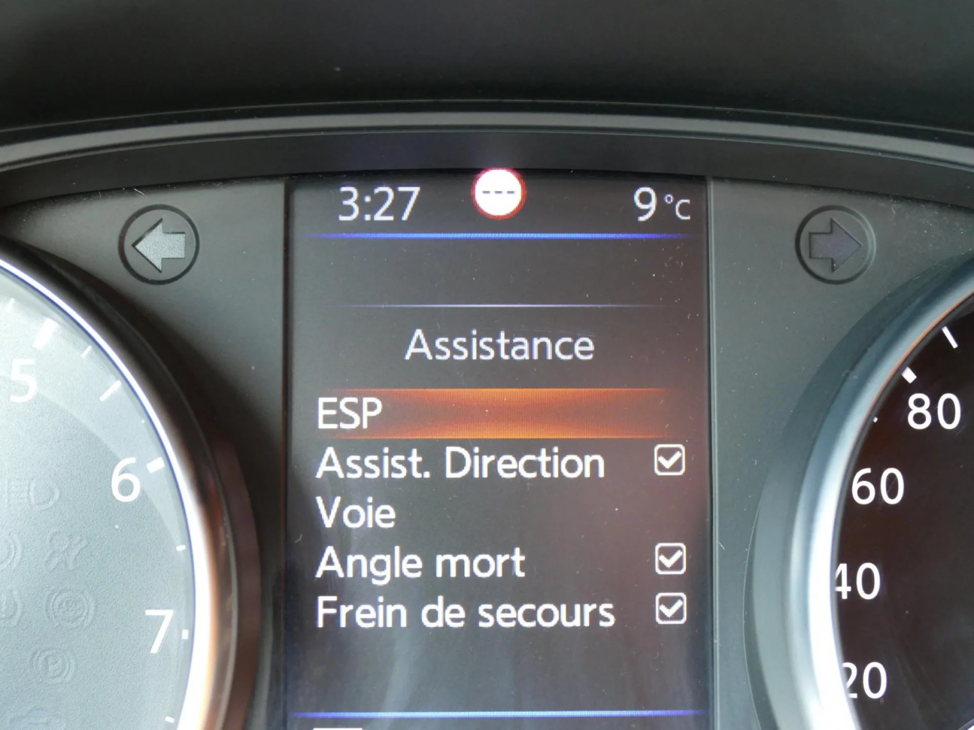 NISSAN QASHQAI - Miniature 15 sur 33 - Cliquer pour voir cette photo