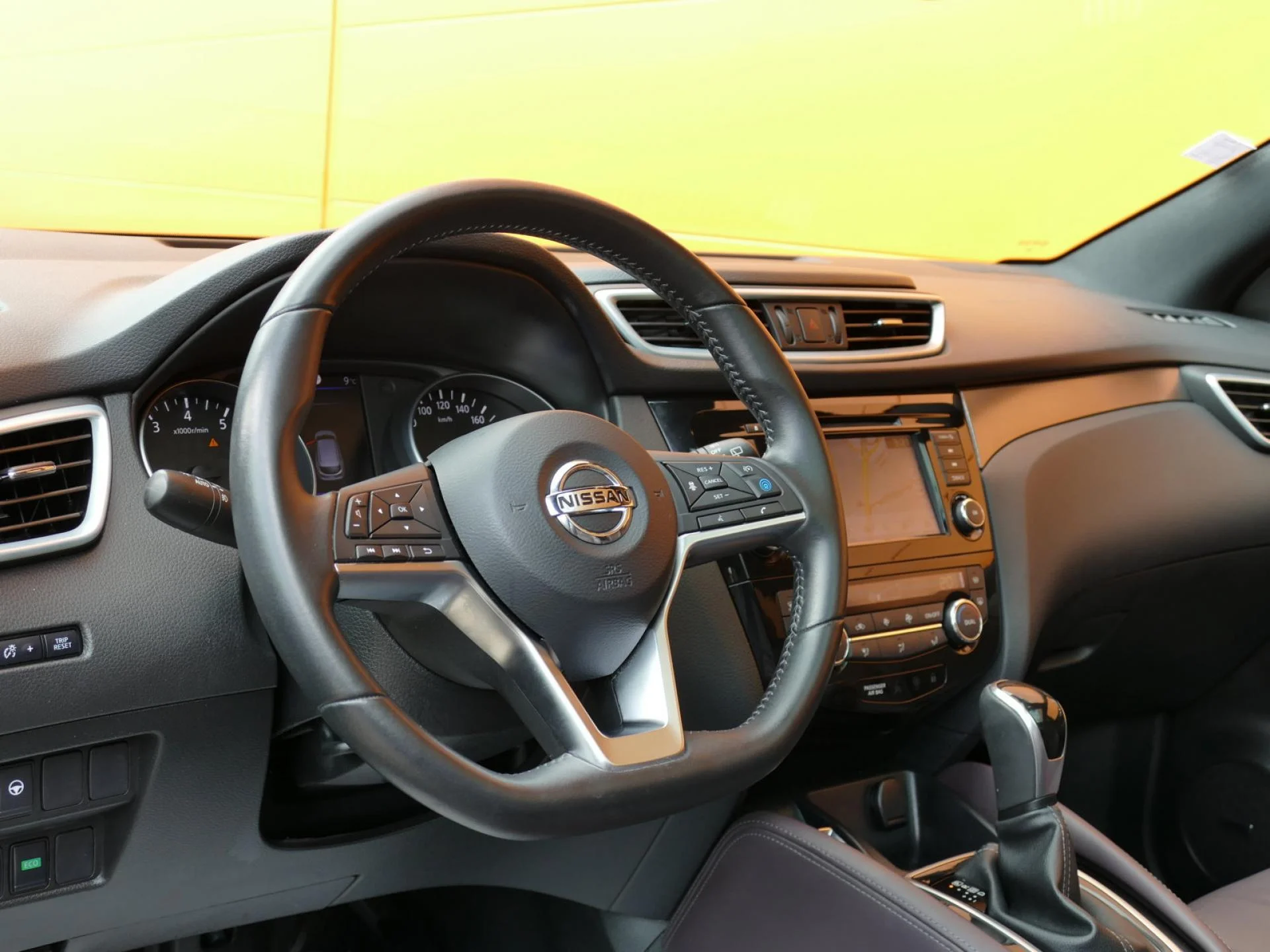 NISSAN QASHQAI - Miniature 13 sur 33 - Cliquer pour voir cette photo