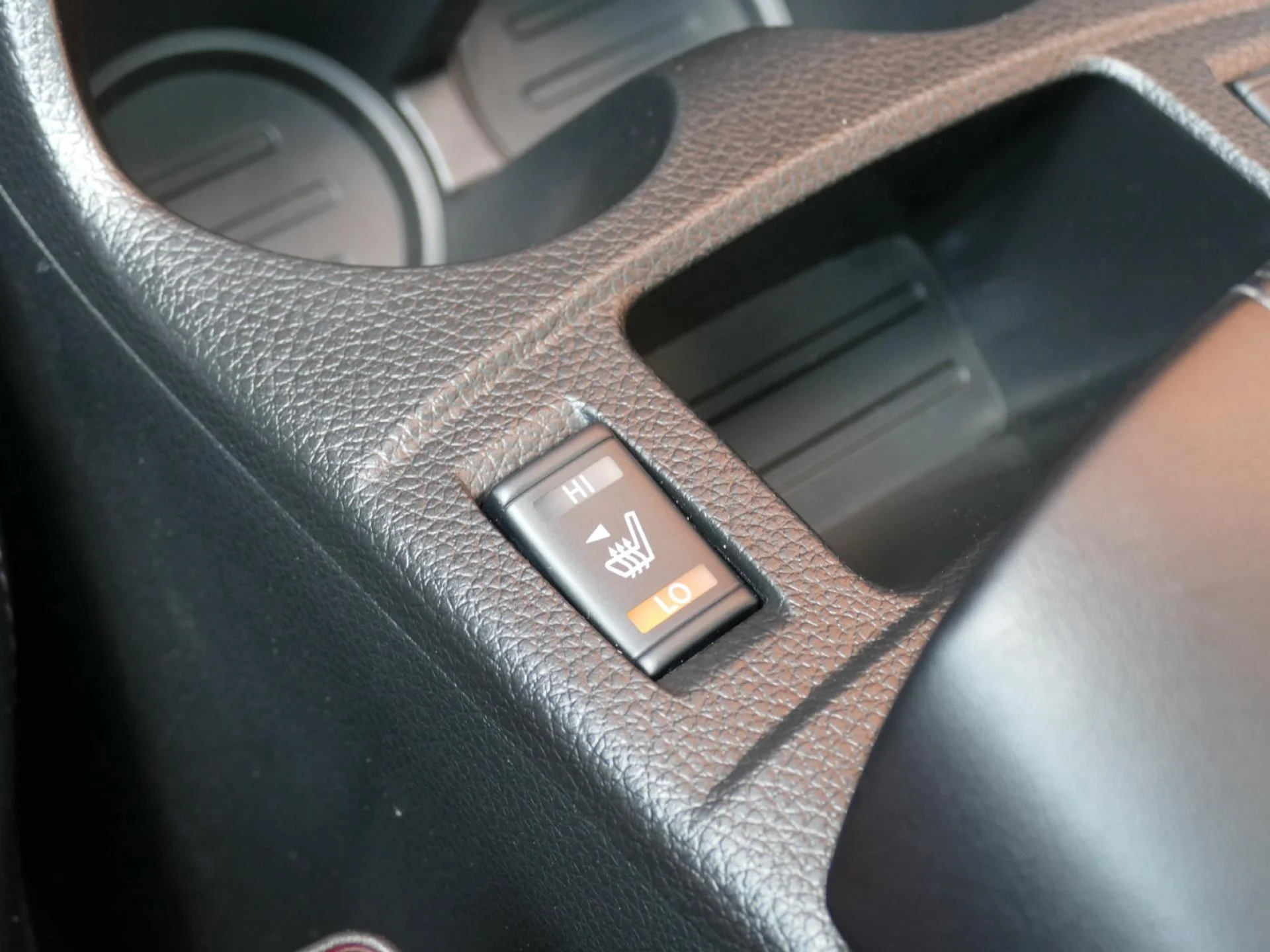 NISSAN QASHQAI - Miniature 21 sur 37 - Cliquer pour voir cette photo