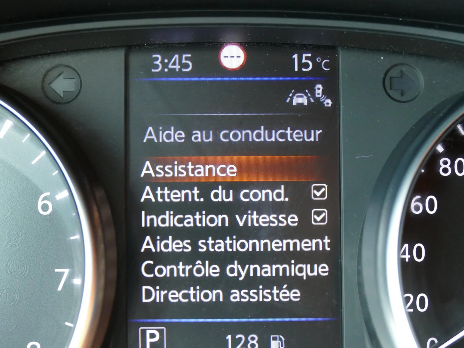 NISSAN QASHQAI - Miniature 16 sur 37 - Cliquer pour voir cette photo