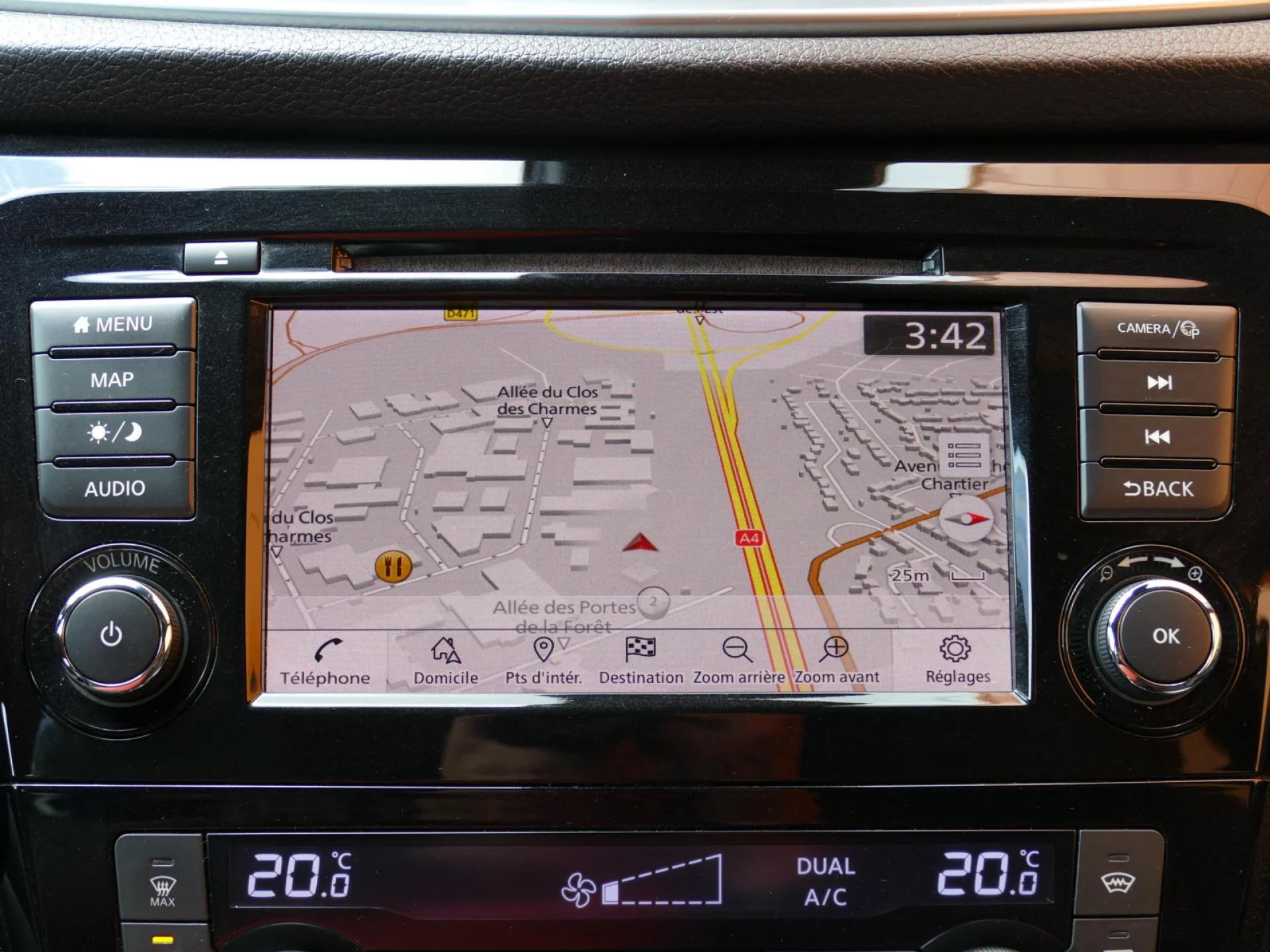 NISSAN QASHQAI - Miniature 10 sur 37 - Cliquer pour voir cette photo