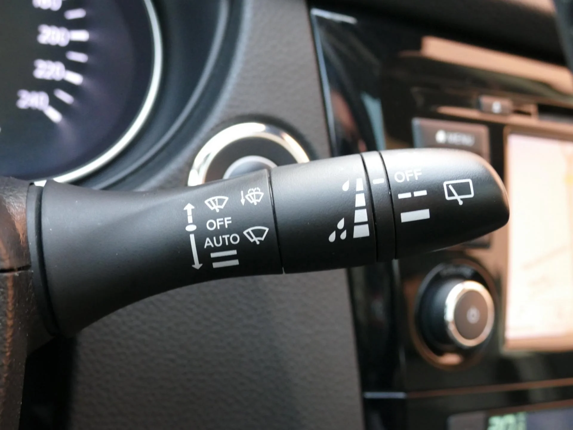 NISSAN QASHQAI - Miniature 14 sur 26 - Cliquer pour voir cette photo