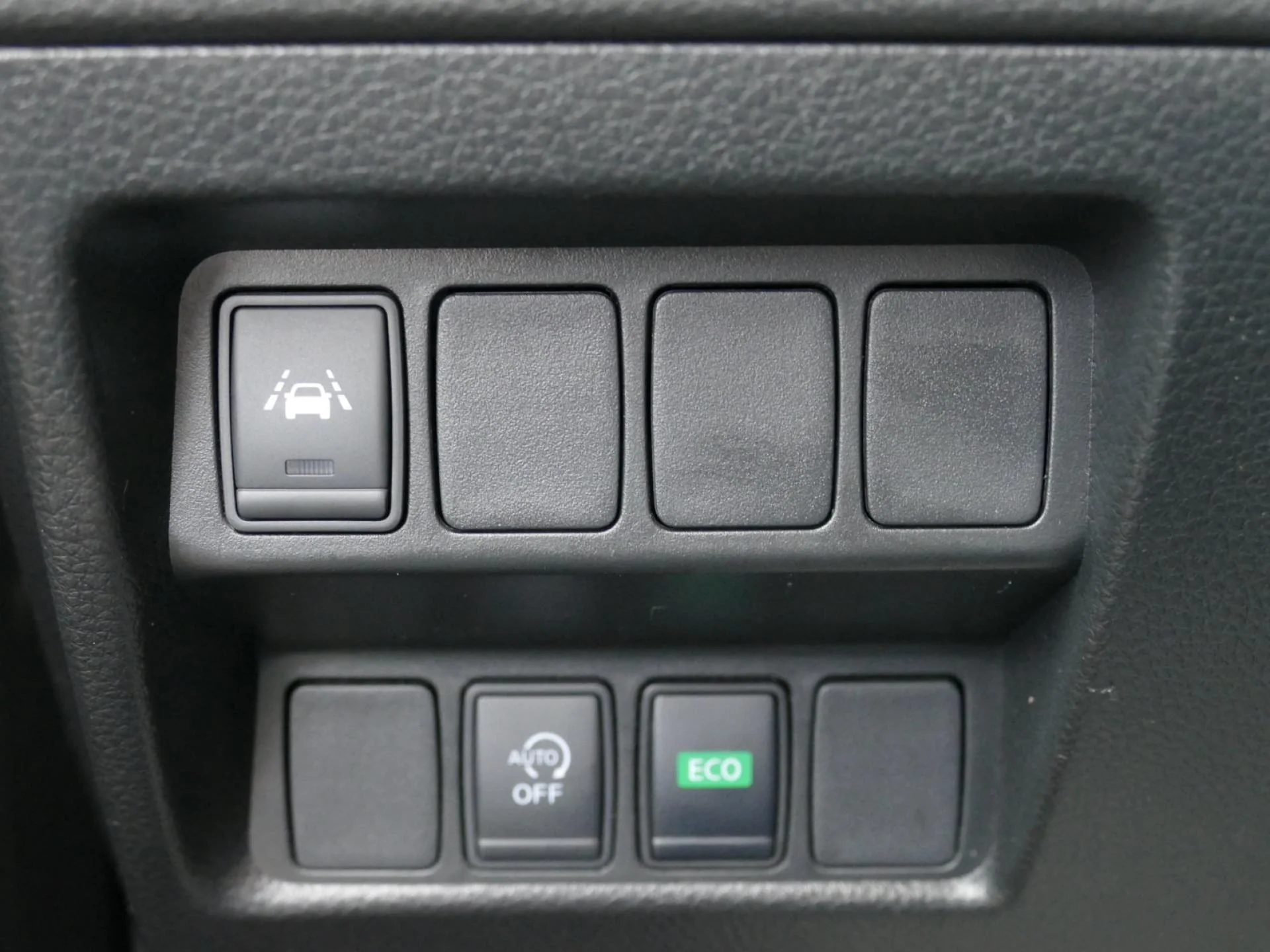 NISSAN QASHQAI - Miniature 12 sur 26 - Cliquer pour voir cette photo