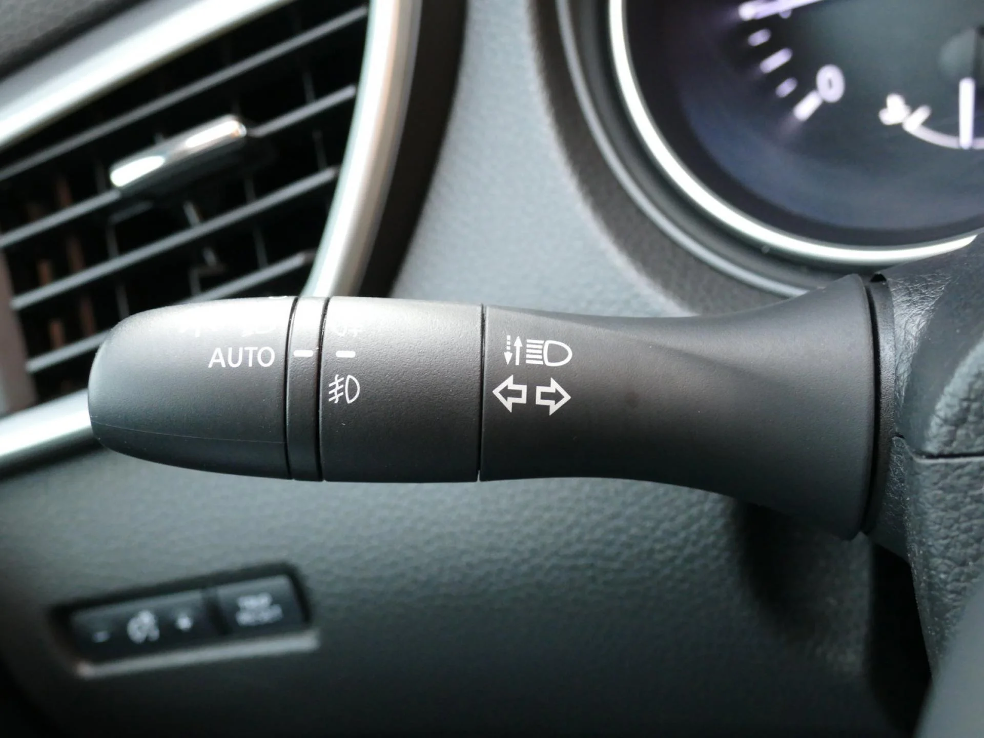 NISSAN QASHQAI - Miniature 13 sur 26 - Cliquer pour voir cette photo