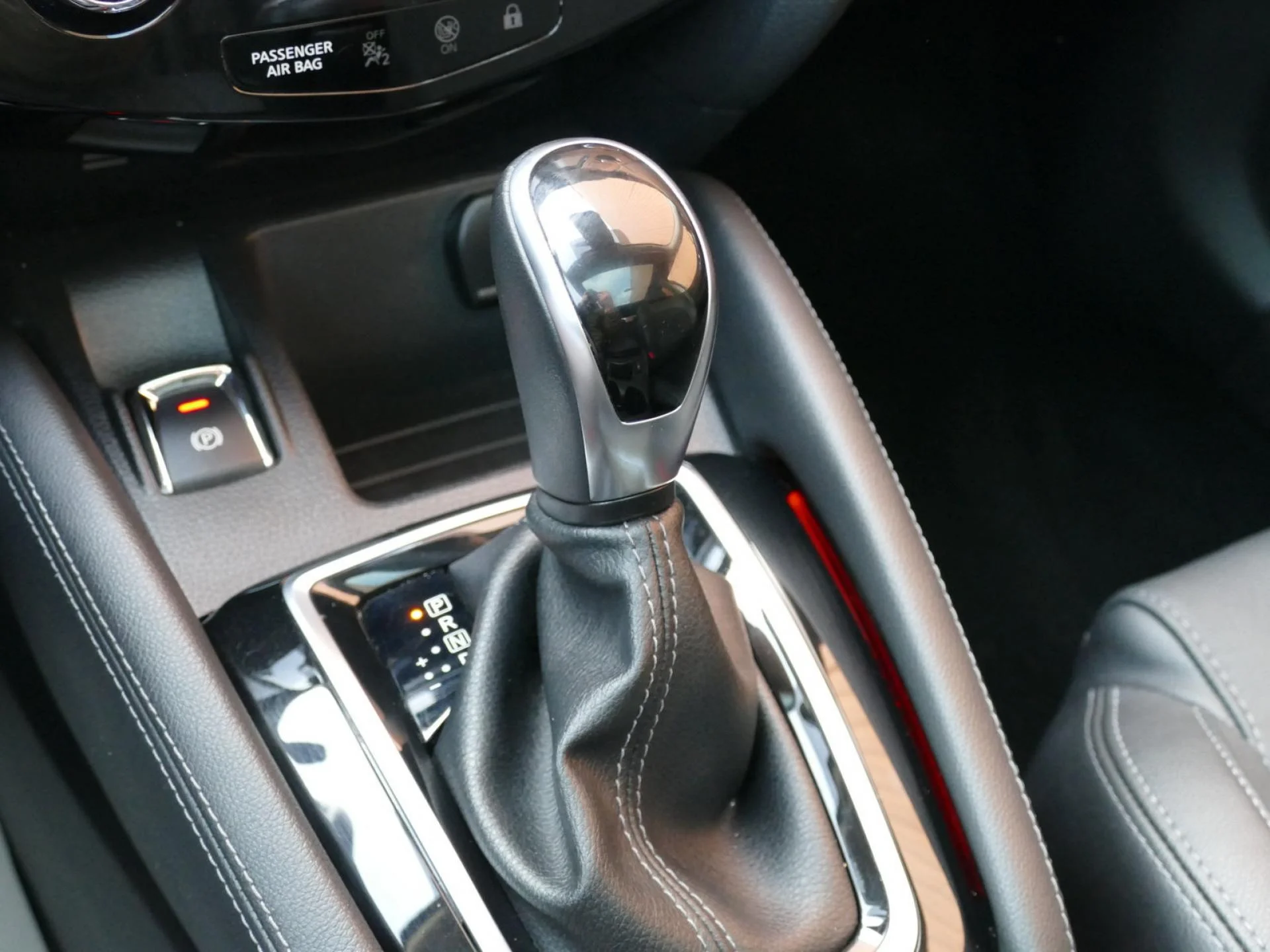 NISSAN QASHQAI - Miniature 15 sur 26 - Cliquer pour voir cette photo
