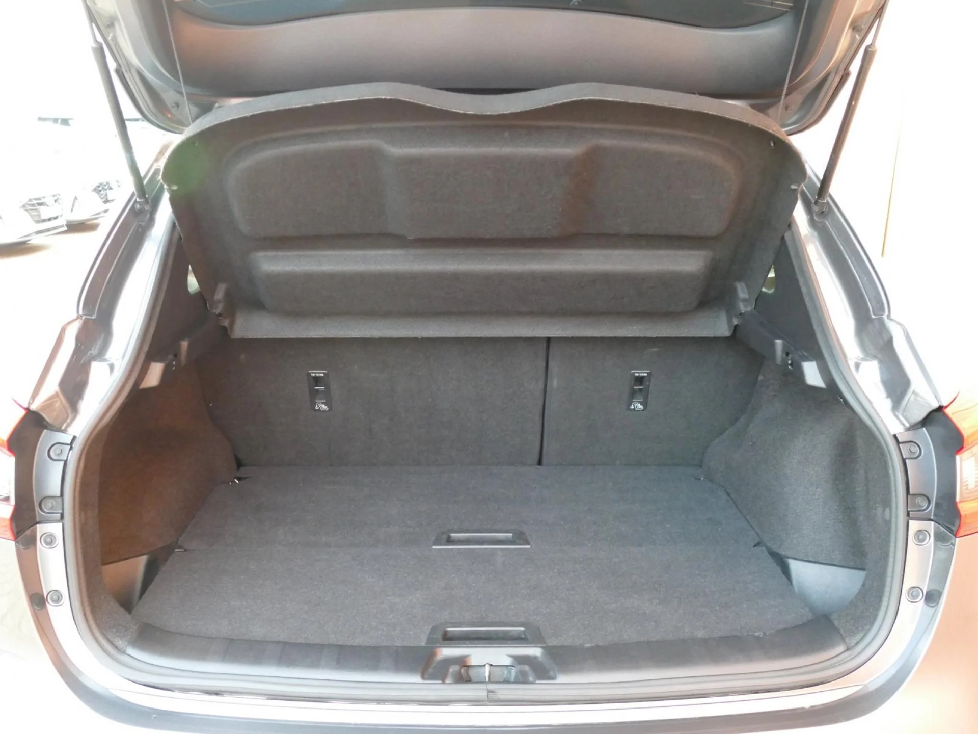 NISSAN QASHQAI - Miniature 8 sur 26 - Cliquer pour voir cette photo