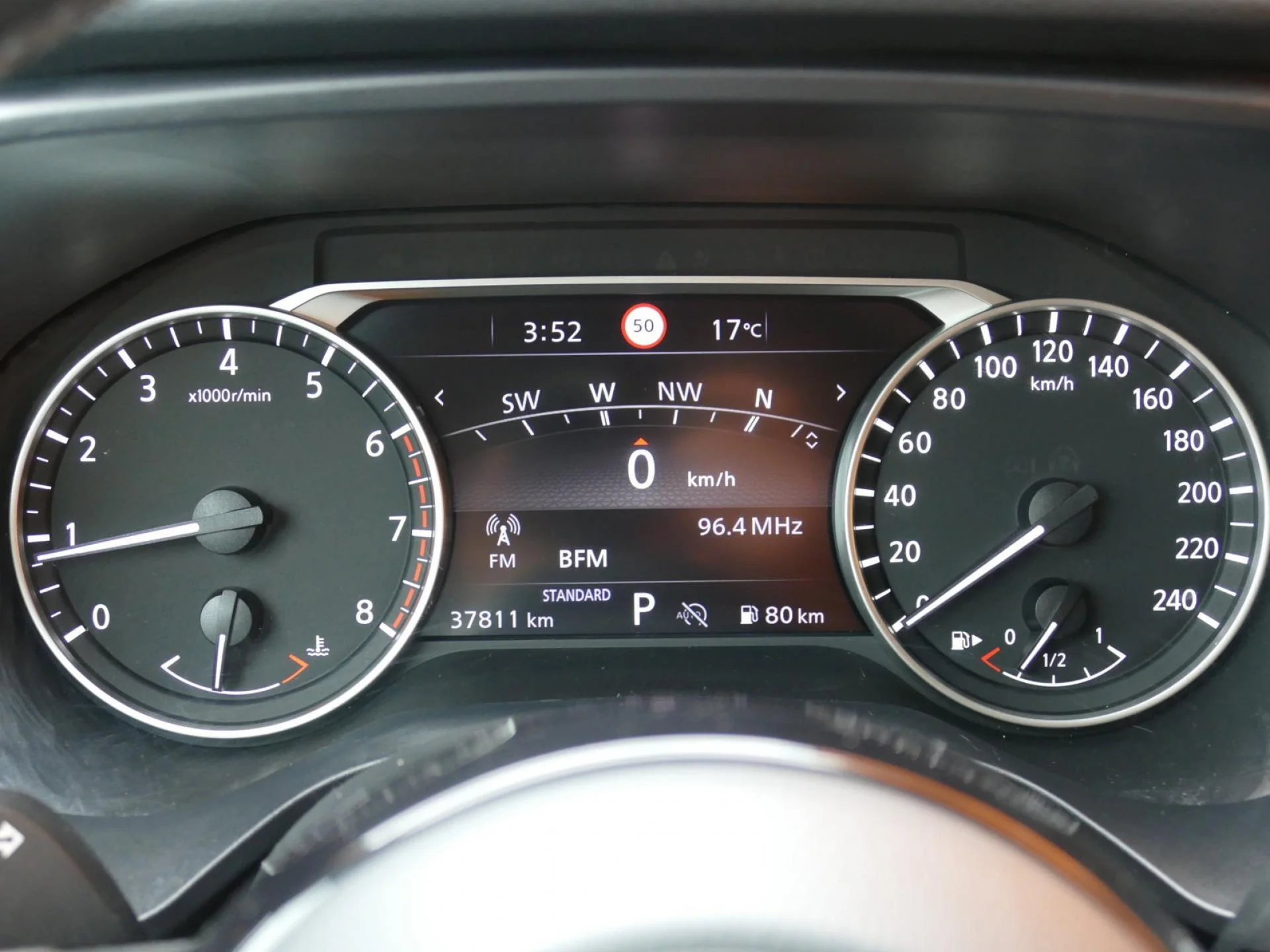 NISSAN QASHQAI - Miniature 14 sur 32 - Cliquer pour voir cette photo