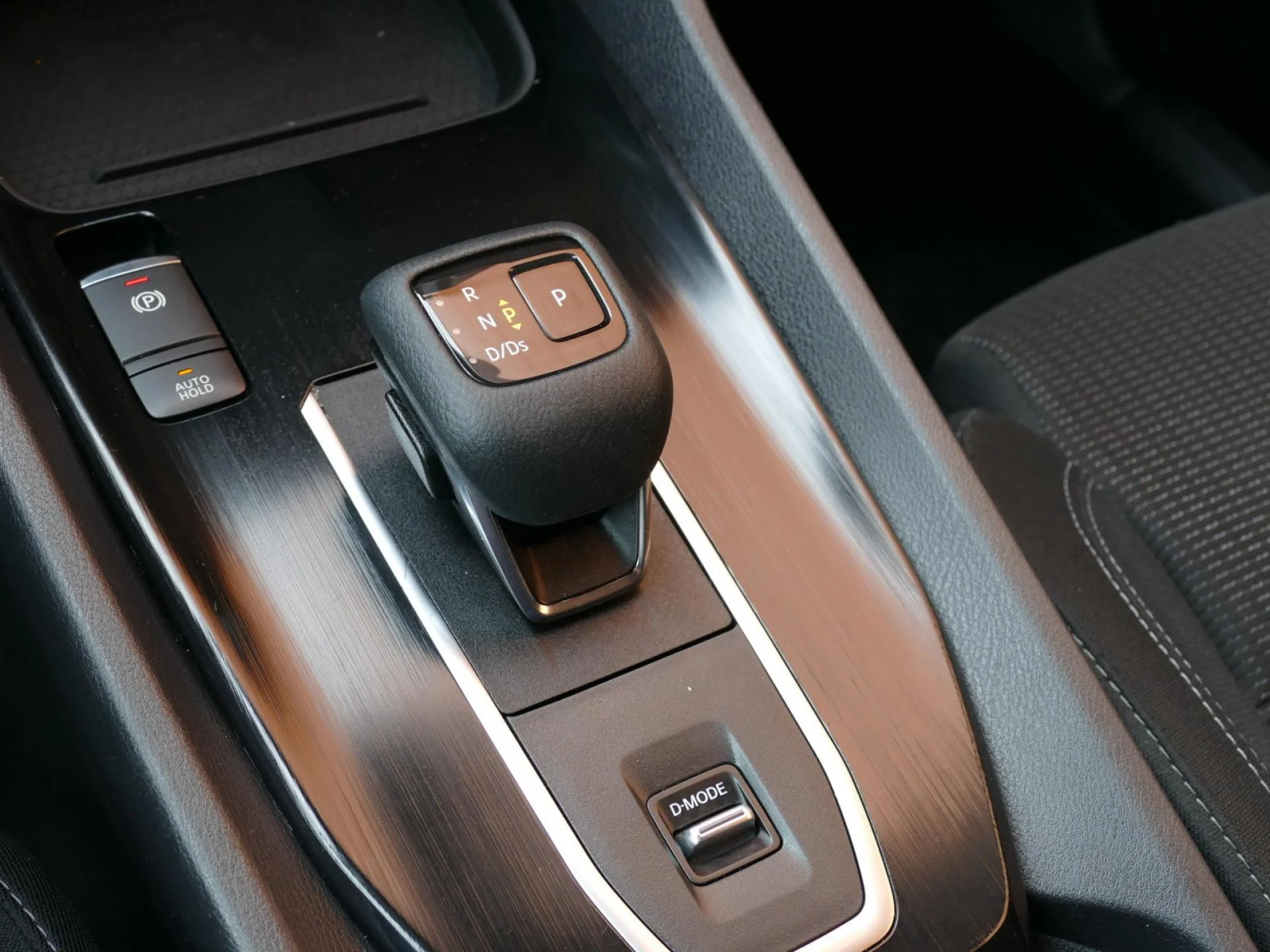NISSAN QASHQAI - Miniature 17 sur 32 - Cliquer pour voir cette photo