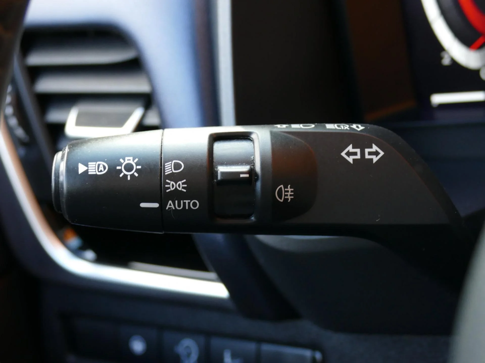 NISSAN QASHQAI - Miniature 29 sur 35 - Cliquer pour voir cette photo