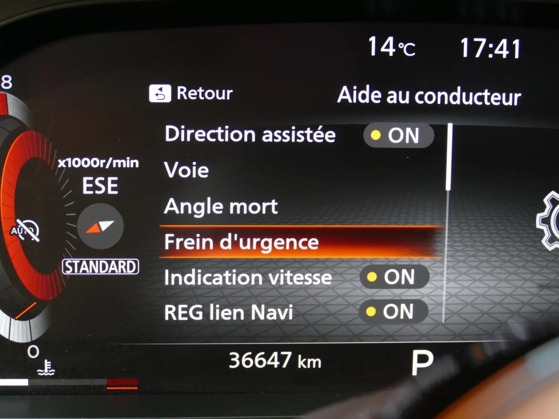 NISSAN QASHQAI - Miniature 15 sur 35 - Cliquer pour voir cette photo