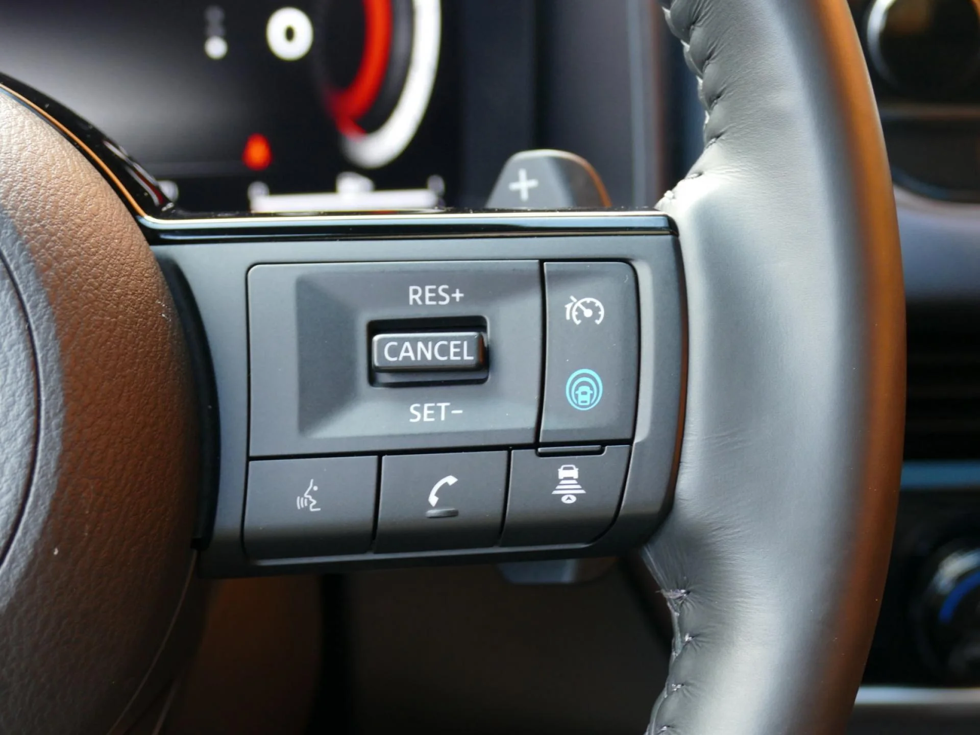 NISSAN QASHQAI - Miniature 16 sur 35 - Cliquer pour voir cette photo