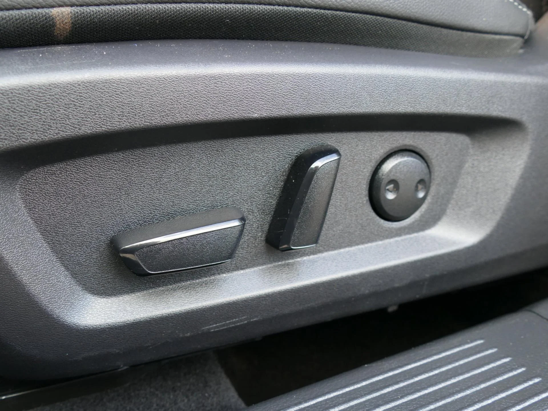 NISSAN QASHQAI - Miniature 20 sur 35 - Cliquer pour voir cette photo