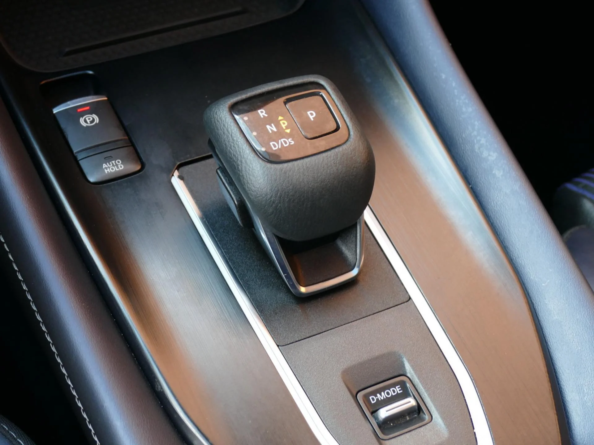 NISSAN QASHQAI - Miniature 17 sur 35 - Cliquer pour voir cette photo