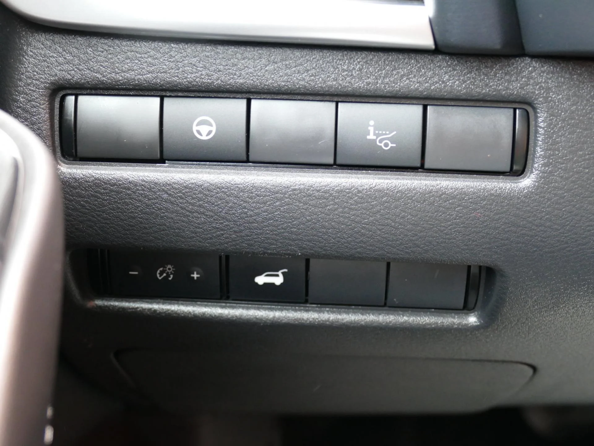 NISSAN QASHQAI - Miniature 22 sur 37 - Cliquer pour voir cette photo