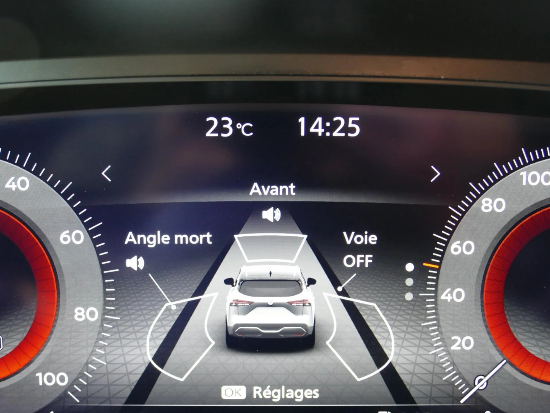 NISSAN QASHQAI - Miniature 12 sur 37 - Cliquer pour voir cette photo