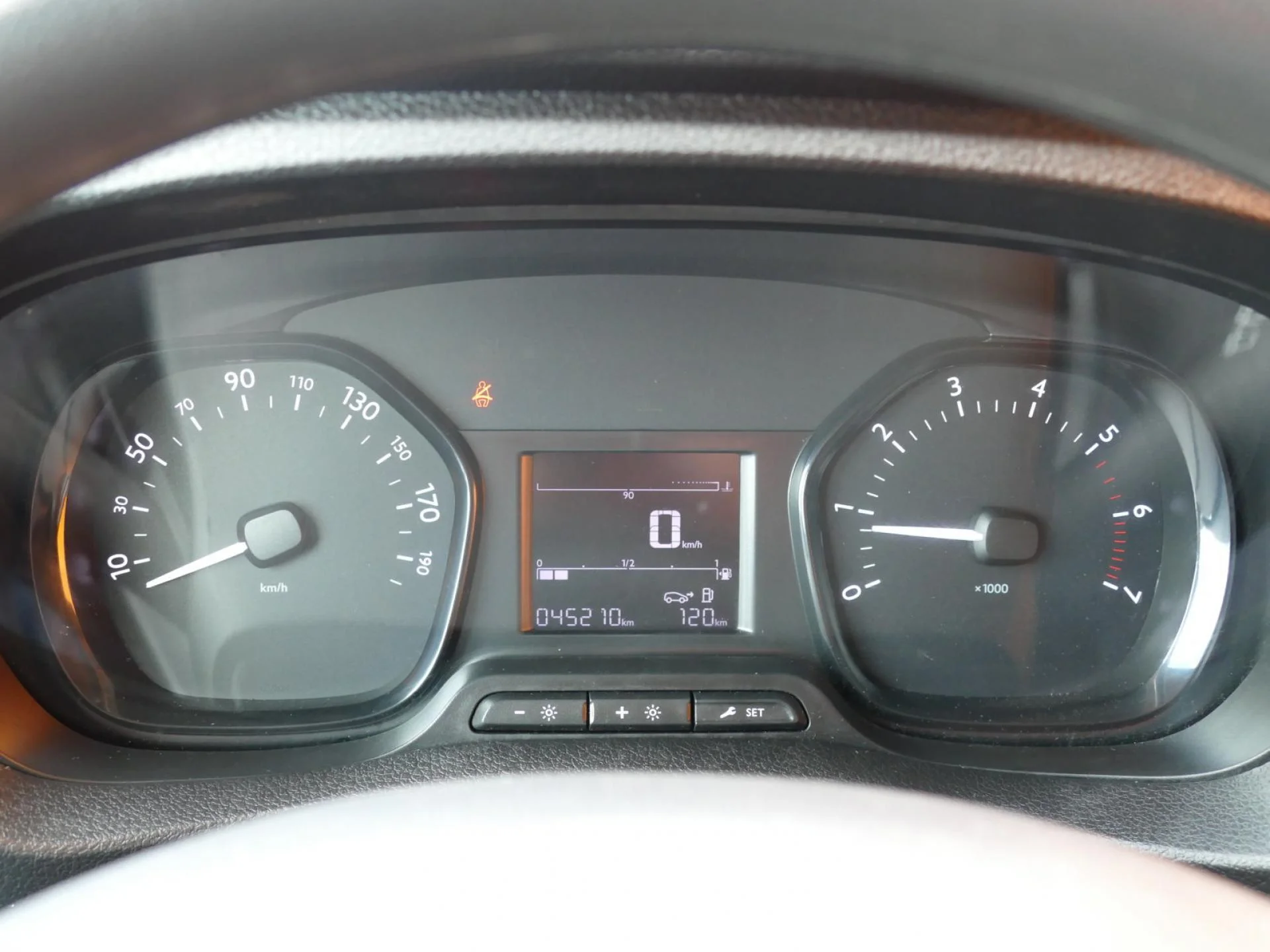 OPEL VIVARO - Miniature 12 sur 32 - Cliquer pour voir cette photo