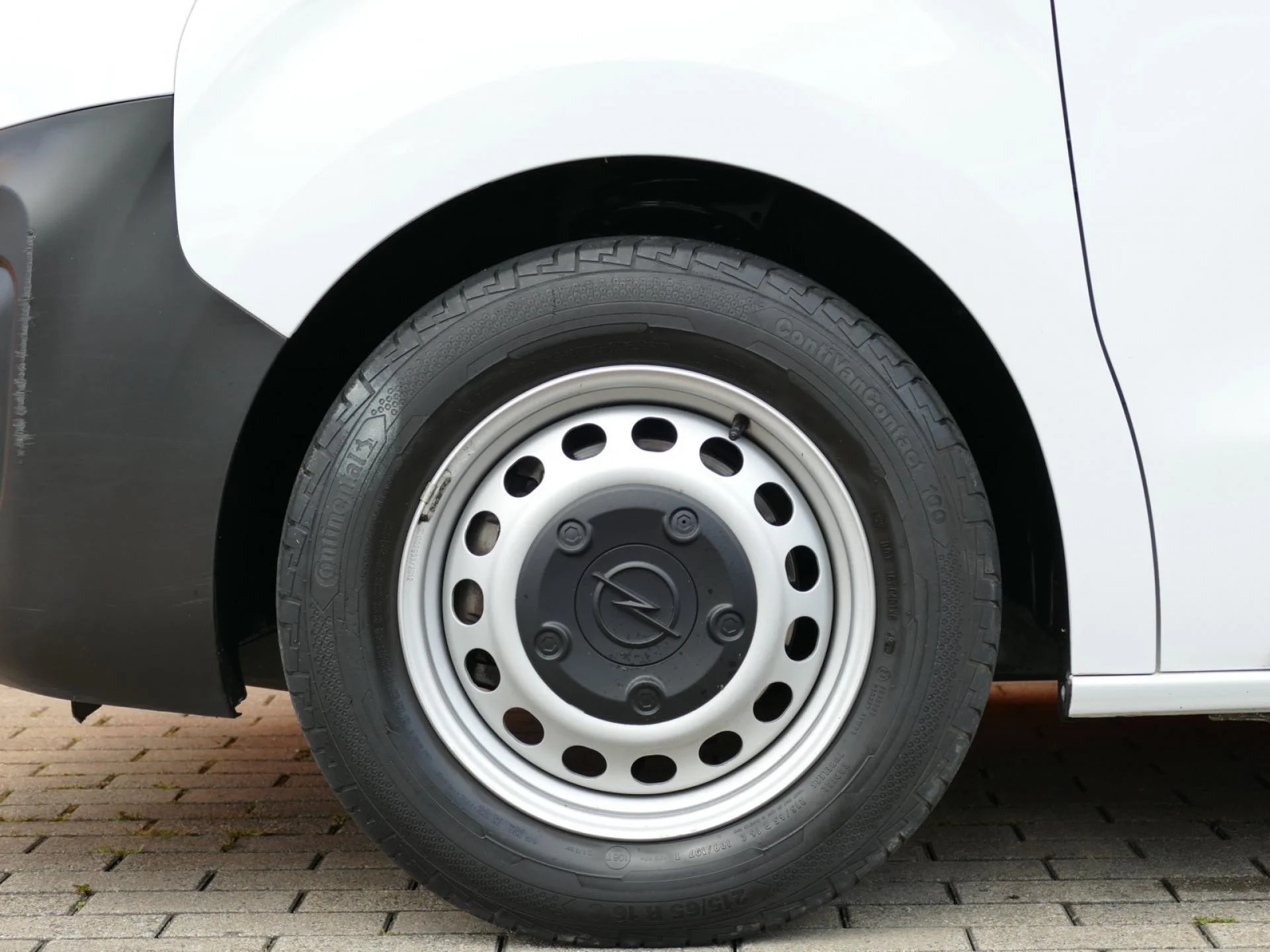 OPEL VIVARO - Miniature 29 sur 32 - Cliquer pour voir cette photo