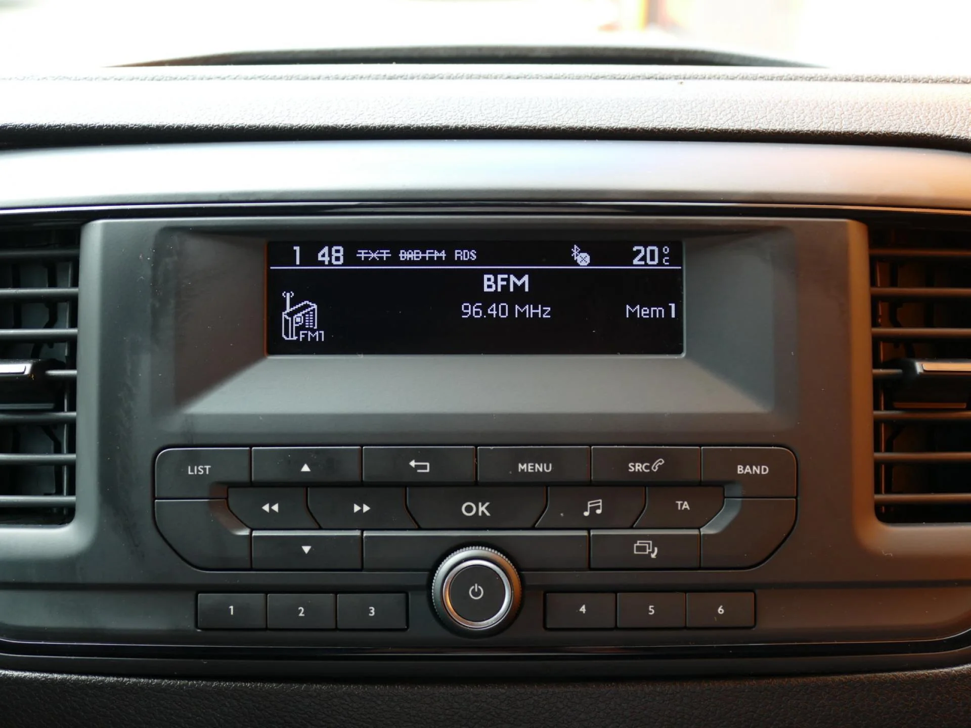 OPEL VIVARO - Miniature 8 sur 32 - Cliquer pour voir cette photo